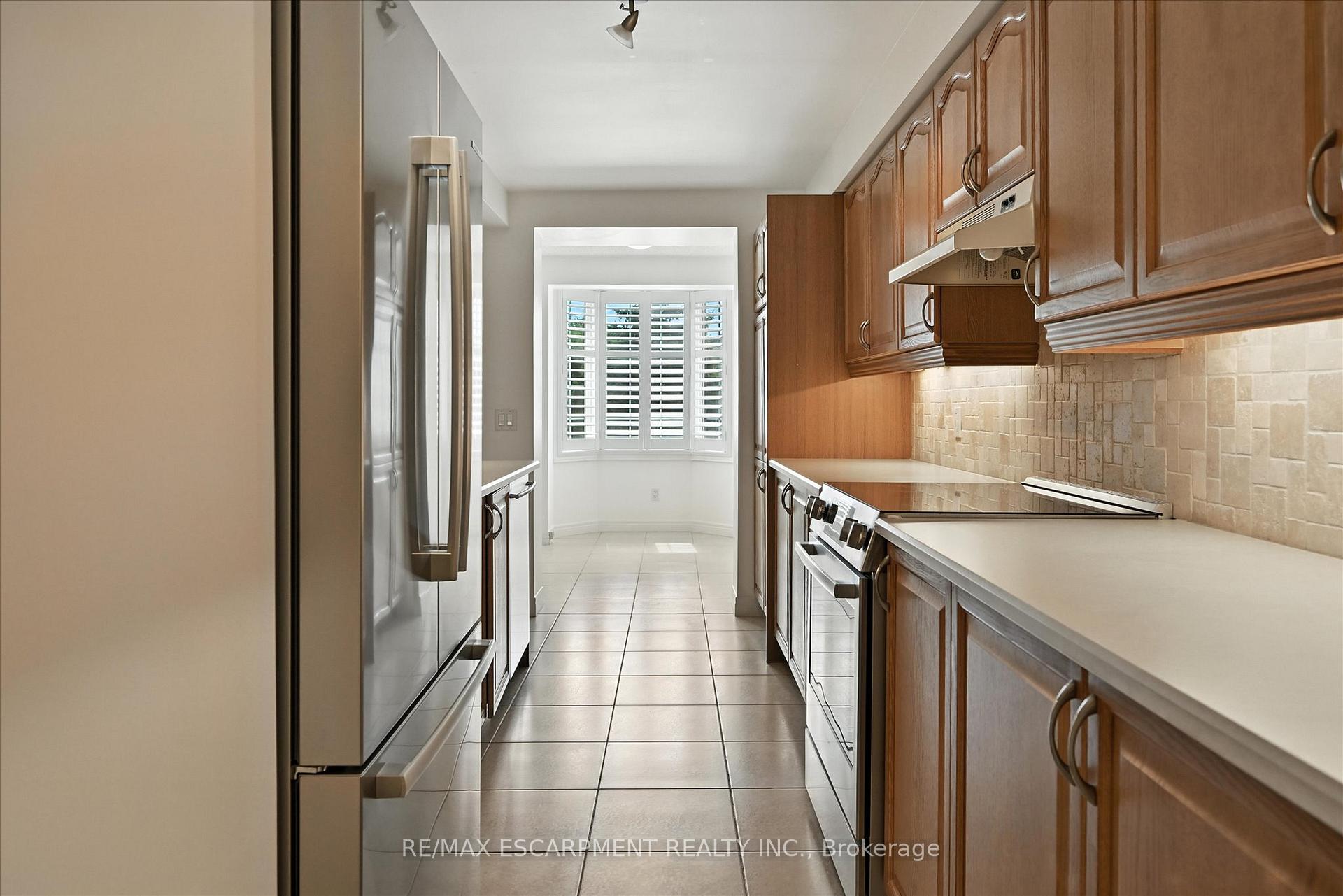 Photo 22 of Unit 204, 990 Golf Links Road, Hamilton, Ancaster — HOMEH