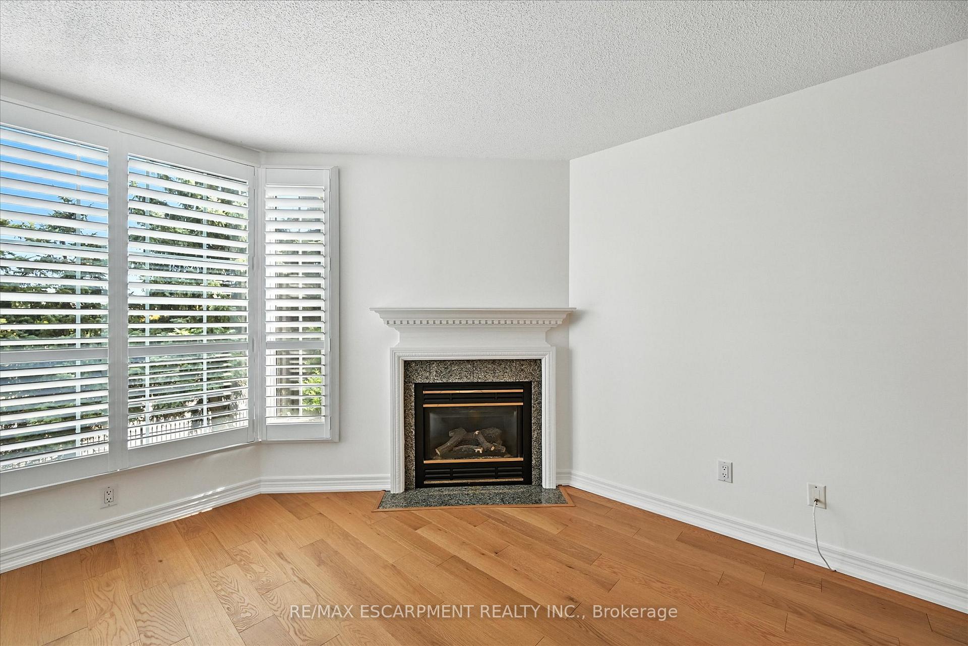 Photo 44 of Unit 204, 990 Golf Links Road, Hamilton, Ancaster — HOMEH