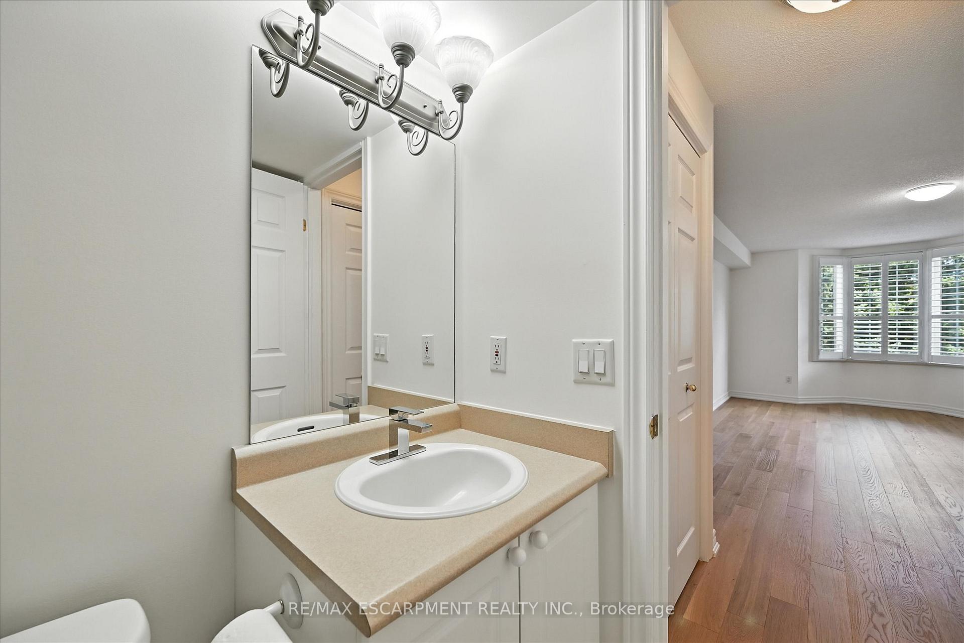 Photo 28 of Unit 204, 990 Golf Links Road, Hamilton, Ancaster — HOMEH