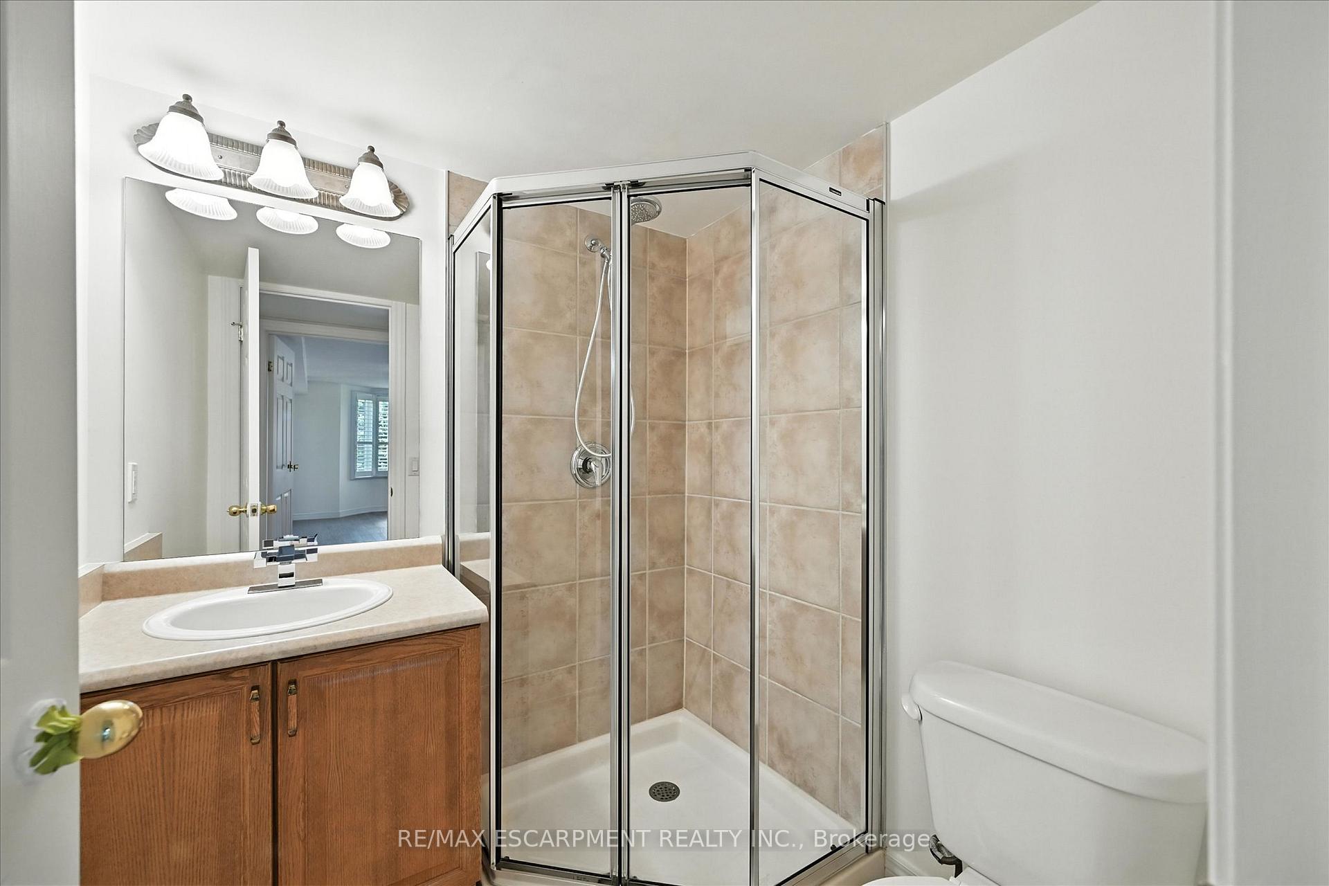 Photo 45 of Unit 204, 990 Golf Links Road, Hamilton, Ancaster — HOMEH