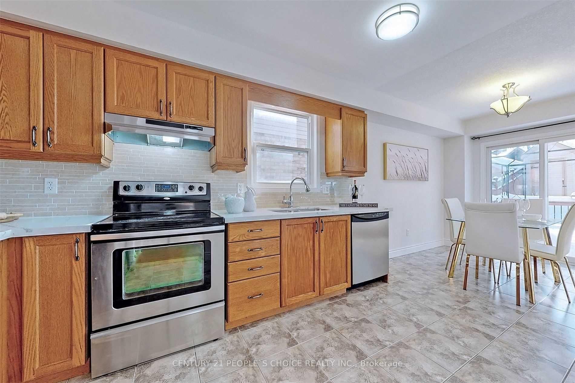 Photo 4 of 553 Activa Avenue, Kitchener, Larentian West — HOMEH