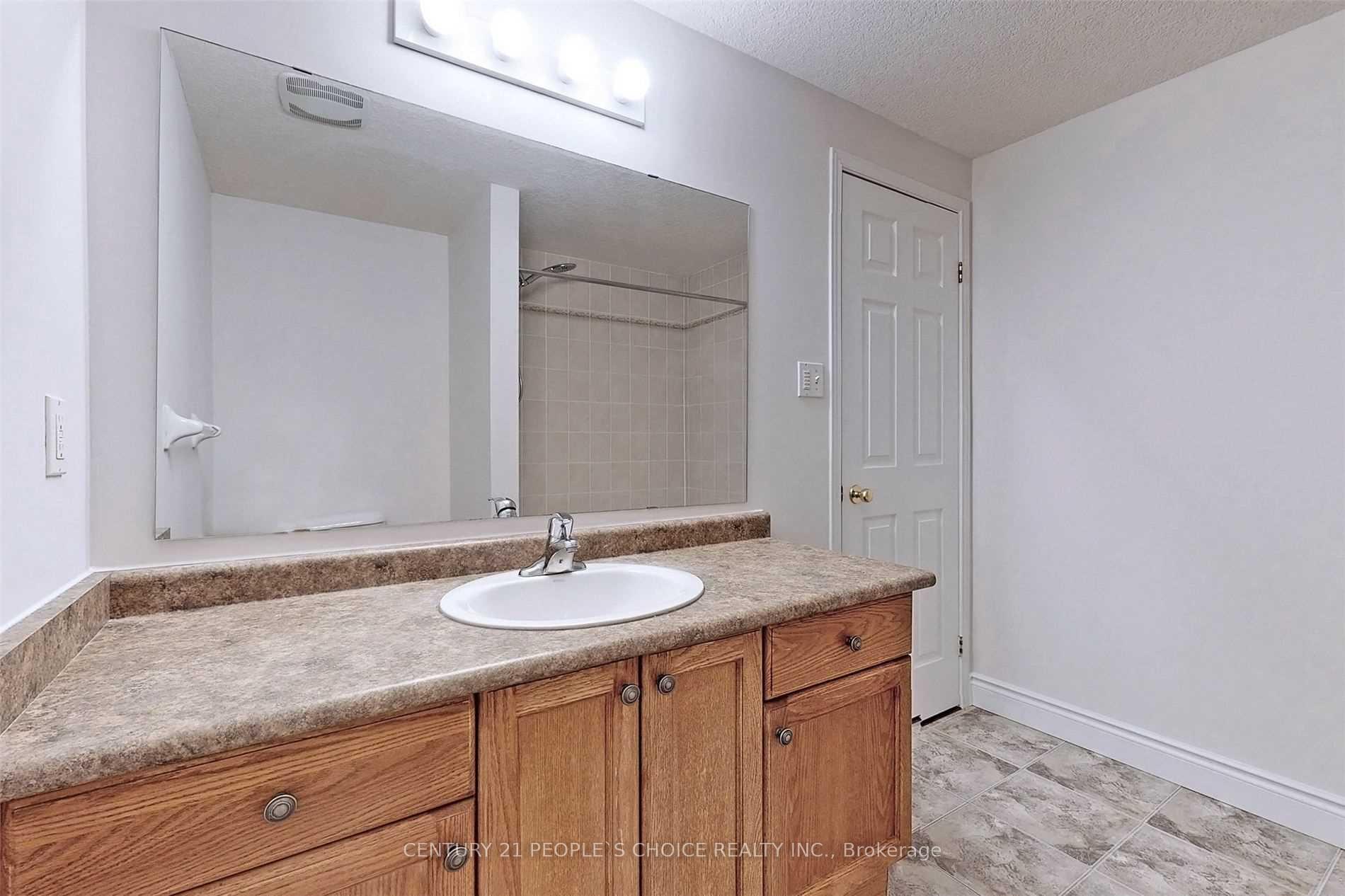 Photo 19 of 553 Activa Avenue, Kitchener, Larentian West — HOMEH