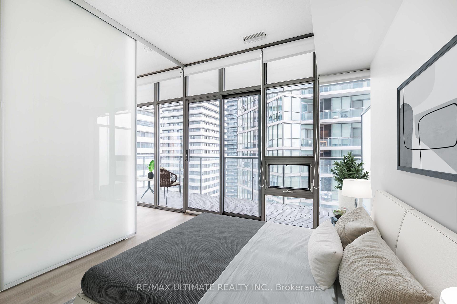 Photo 10 of Unit 3808, 33 Charles Street E, Toronto, Church-Yonge Corridor — HOMEH