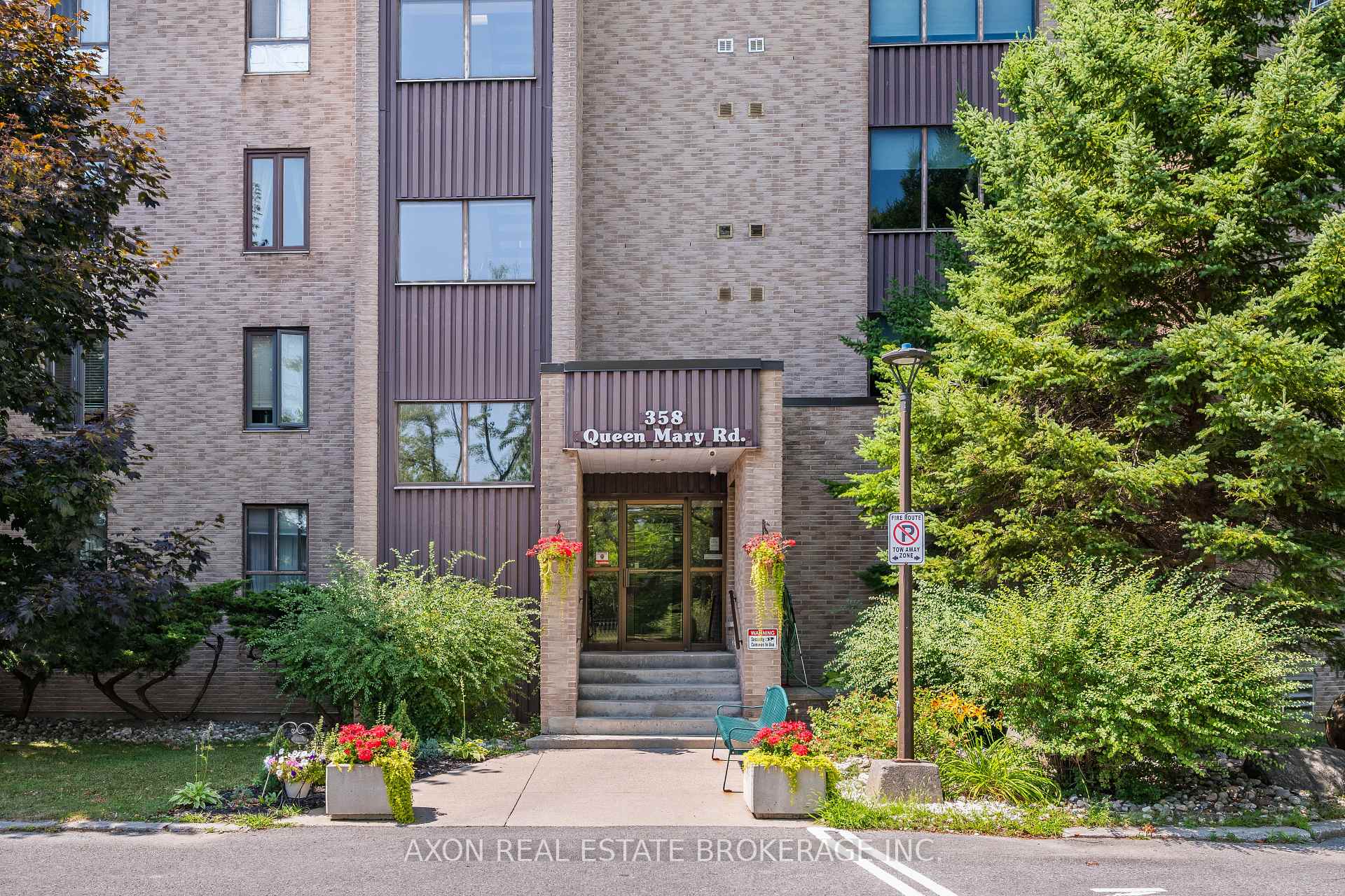 Photo 1 of Unit 504, 358 Queen Mary Road, Kingston, West of Sir John A. Blvd — HOMEH