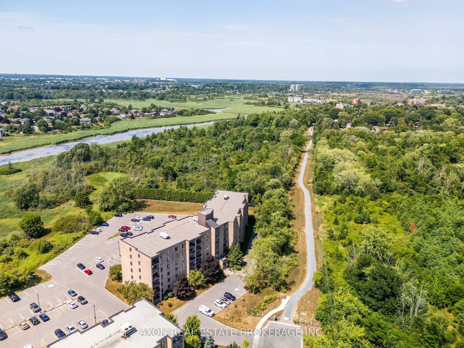 Photo 7 of Unit 504, 358 Queen Mary Road, Kingston, West of Sir John A. Blvd — HOMEH