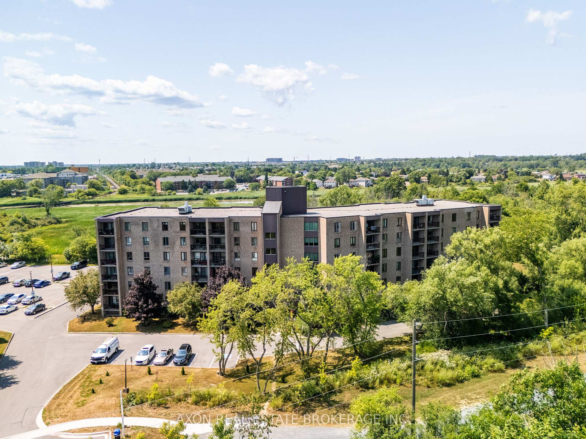 Photo 2 of Unit 504, 358 Queen Mary Road, Kingston, West of Sir John A. Blvd — HOMEH
