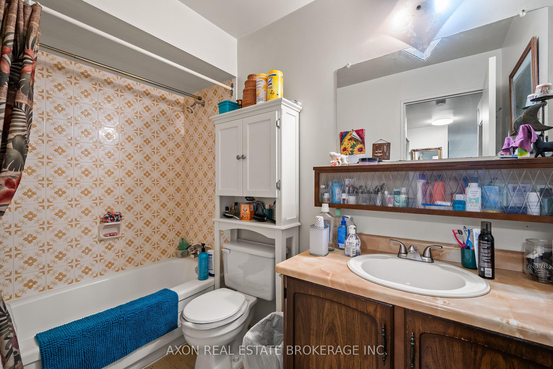 Photo 9 of Unit 504, 358 Queen Mary Road, Kingston, West of Sir John A. Blvd — HOMEH
