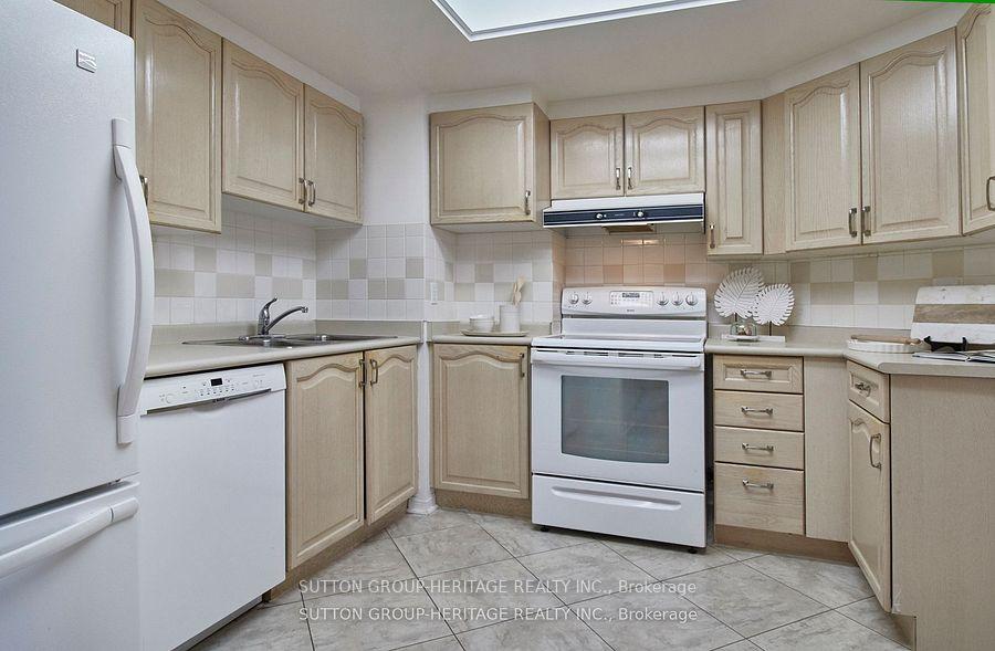 Photo 12 of Unit 401, 712 Rossland Road E, Whitby, Pringle Creek — HOMEH