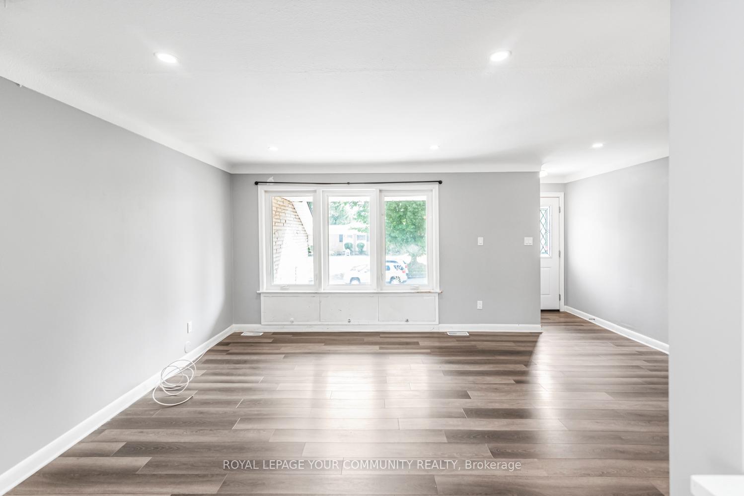 Photo 4 of Unit Main Floor, 53 Diffin Drive, Welland, Prince Charles — HOMEH