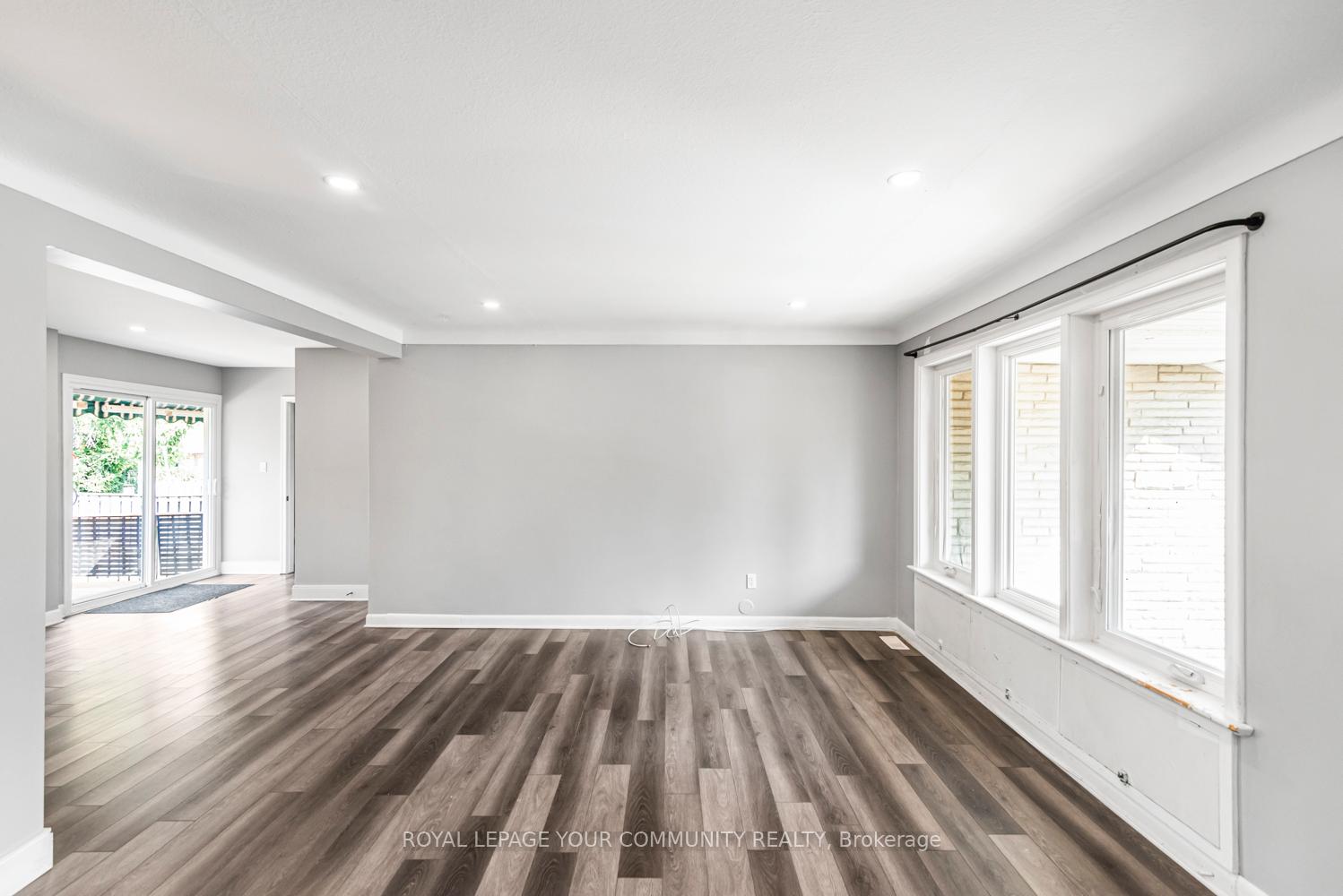 Photo 7 of Unit Main Floor, 53 Diffin Drive, Welland, Prince Charles — HOMEH