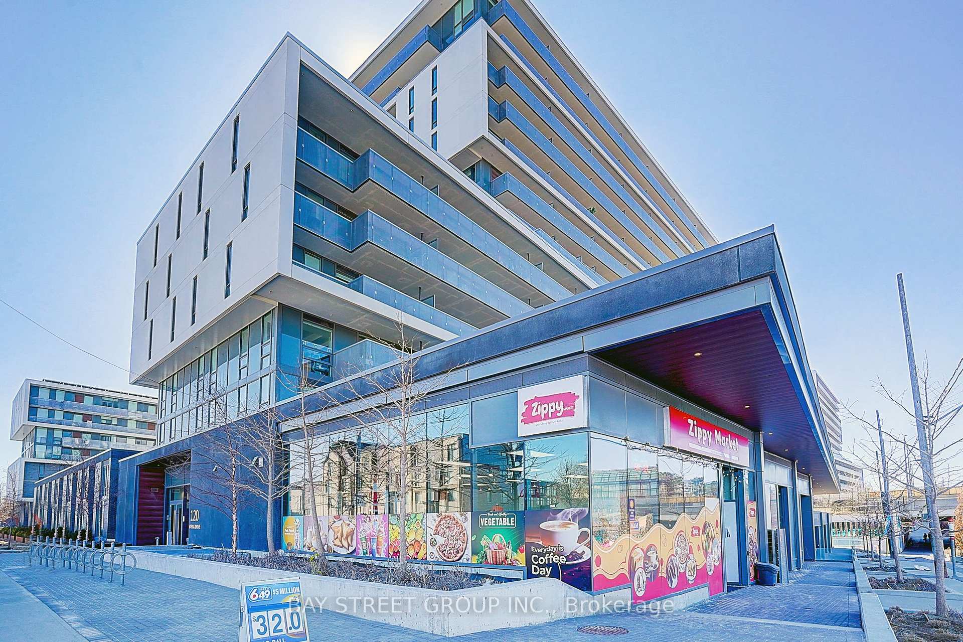 Photo 5 of Unit 309, 120 Varna Drive, Toronto, Englemount-Lawrence — HOMEH