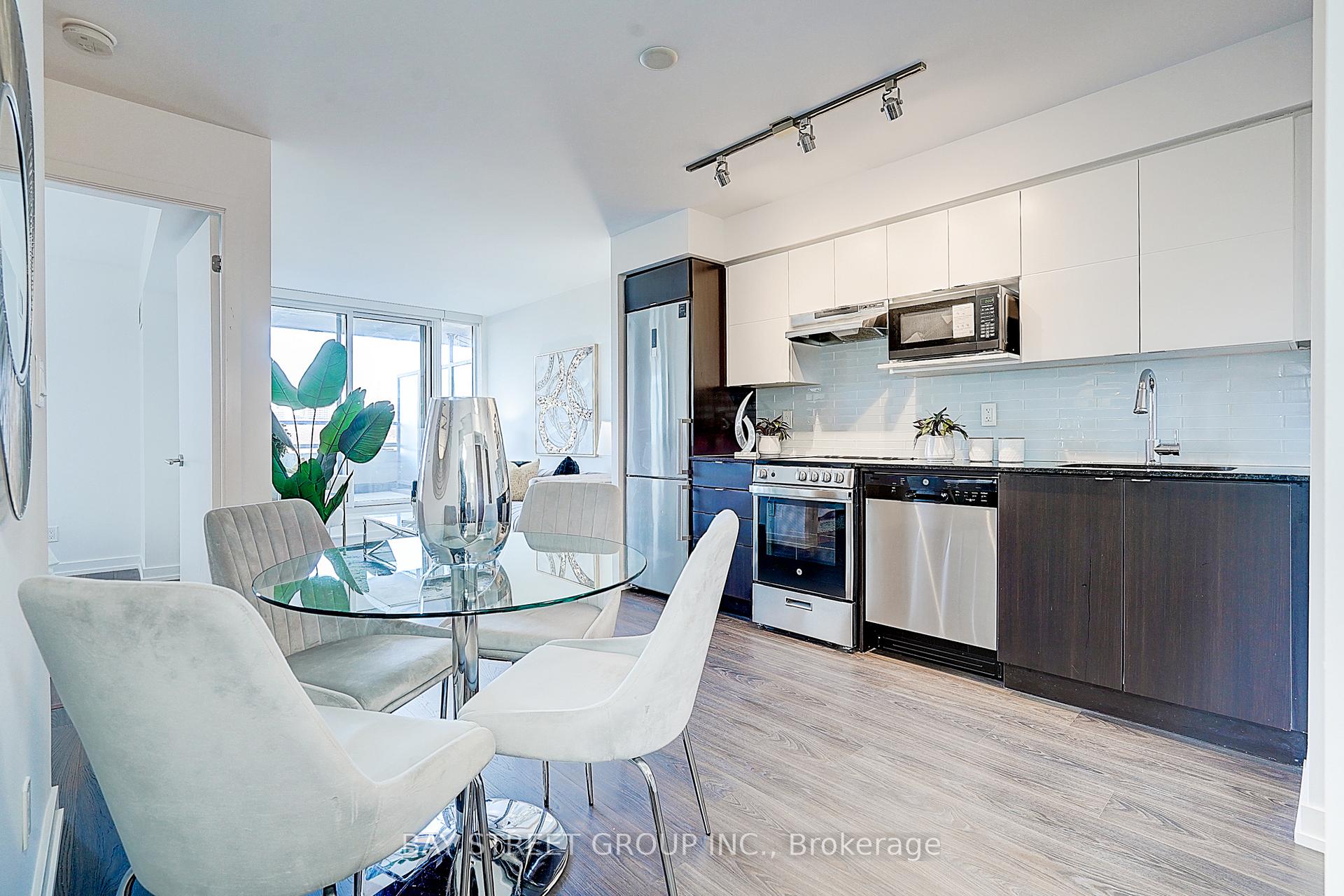 Photo 7 of Unit 309, 120 Varna Drive, Toronto, Englemount-Lawrence — HOMEH