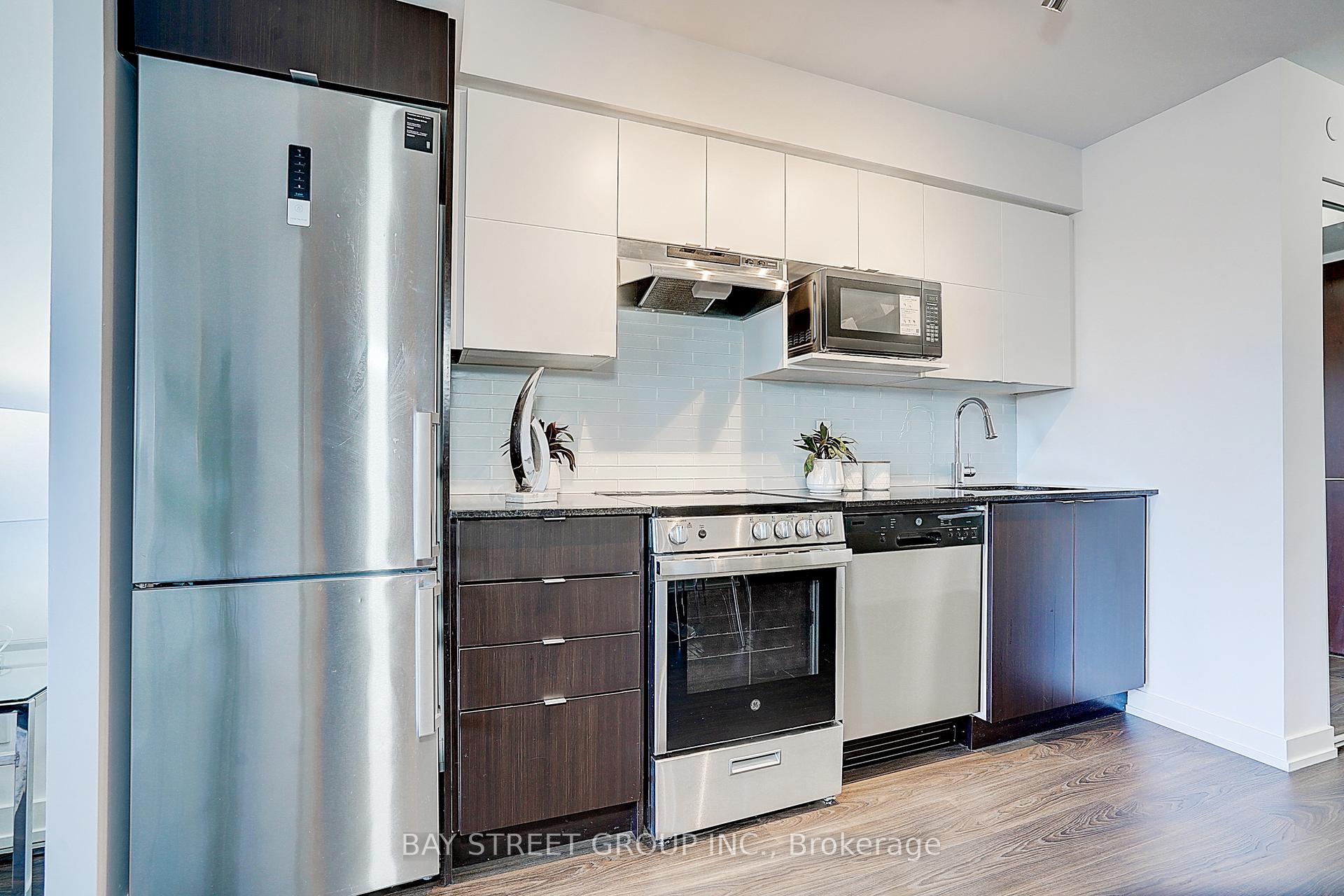 Photo 12 of Unit 309, 120 Varna Drive, Toronto, Englemount-Lawrence — HOMEH