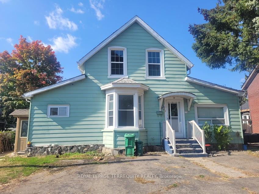 Front of Unit 2, 76 Nelson Street W