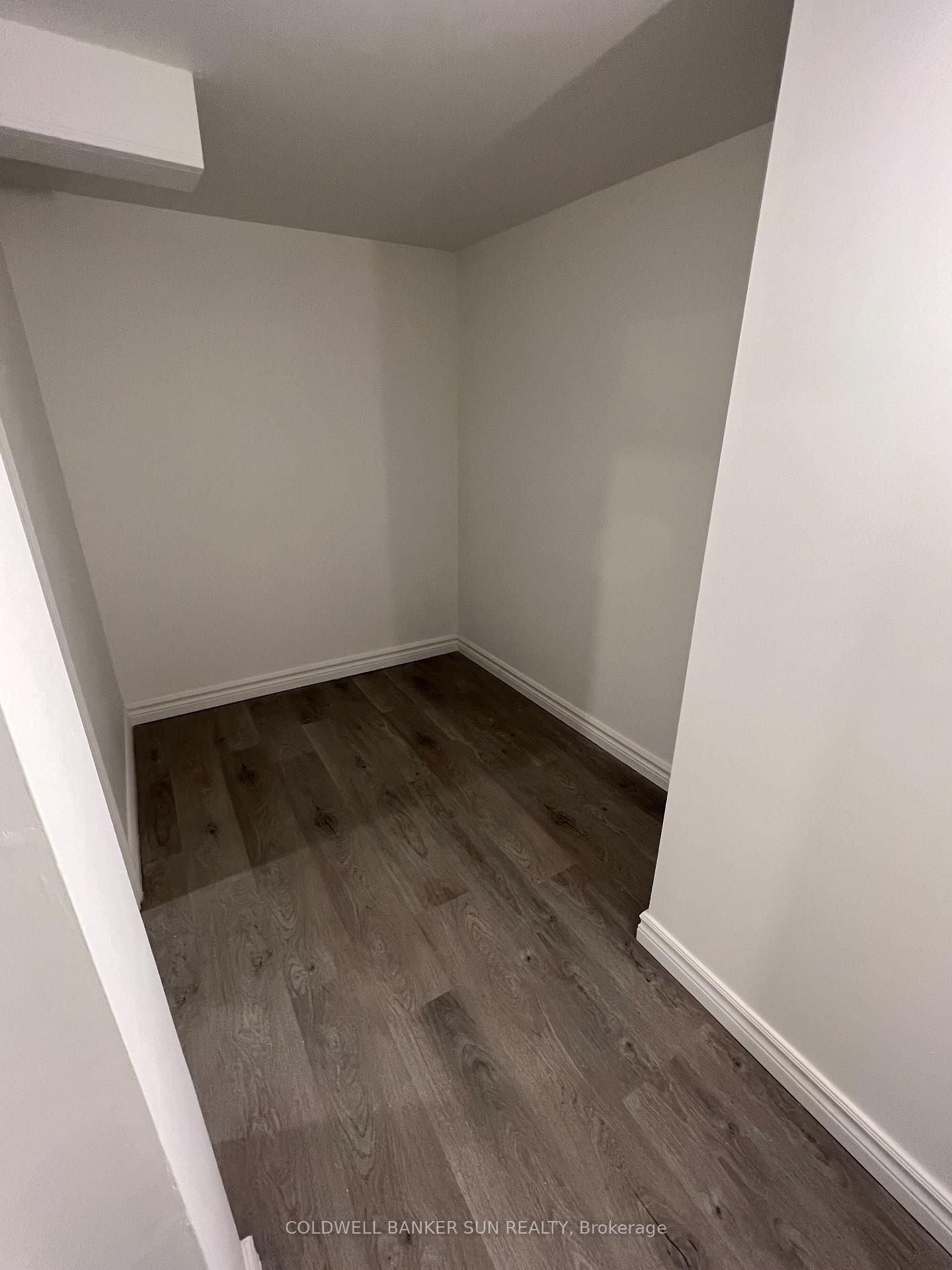 Photo 3 of 70 Rossi Drive, Vaughan, Vellore Village — HOMEH