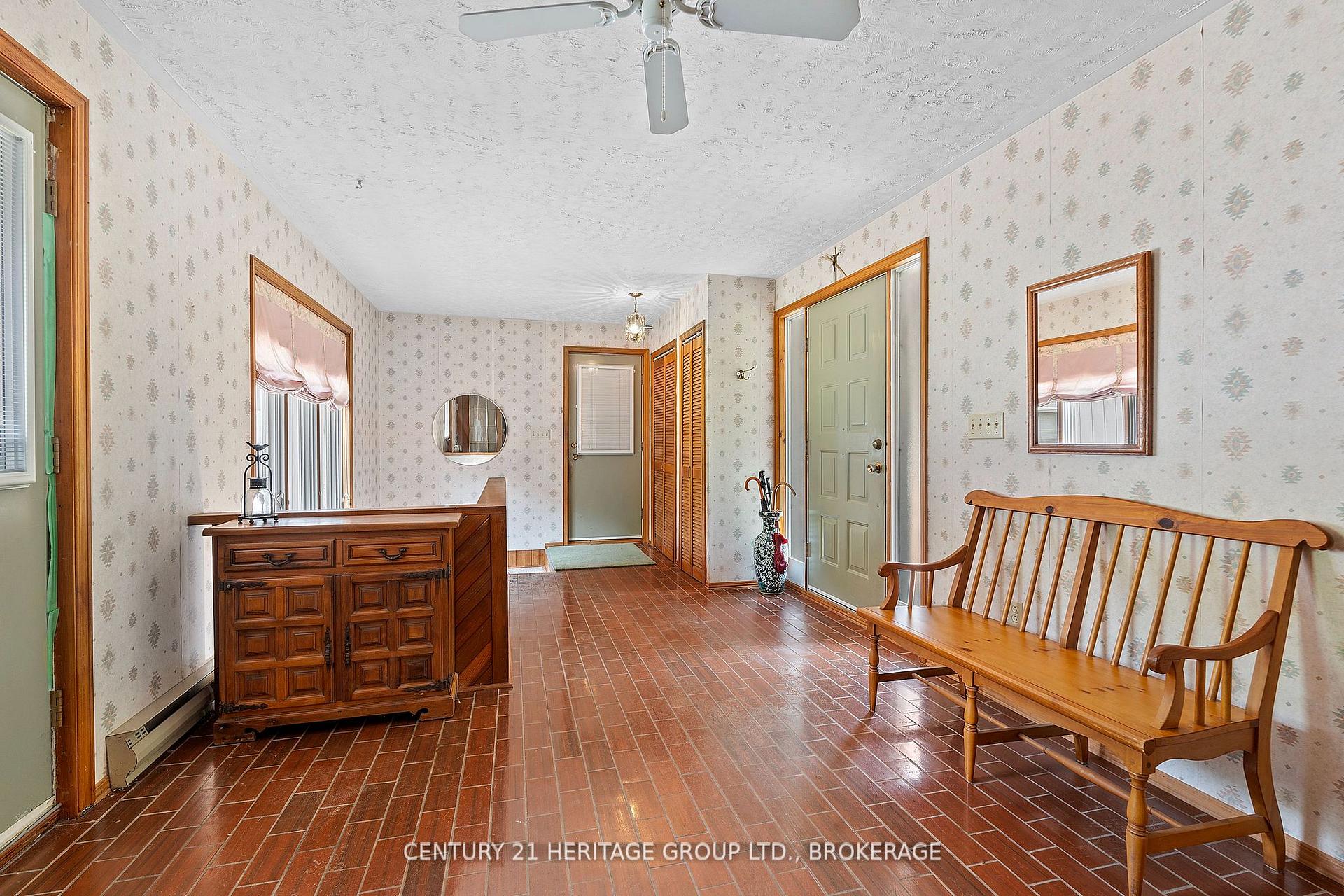 Photo 24 of 1882 Sunbury Road, Frontenac, Frontenac South — HOMEH