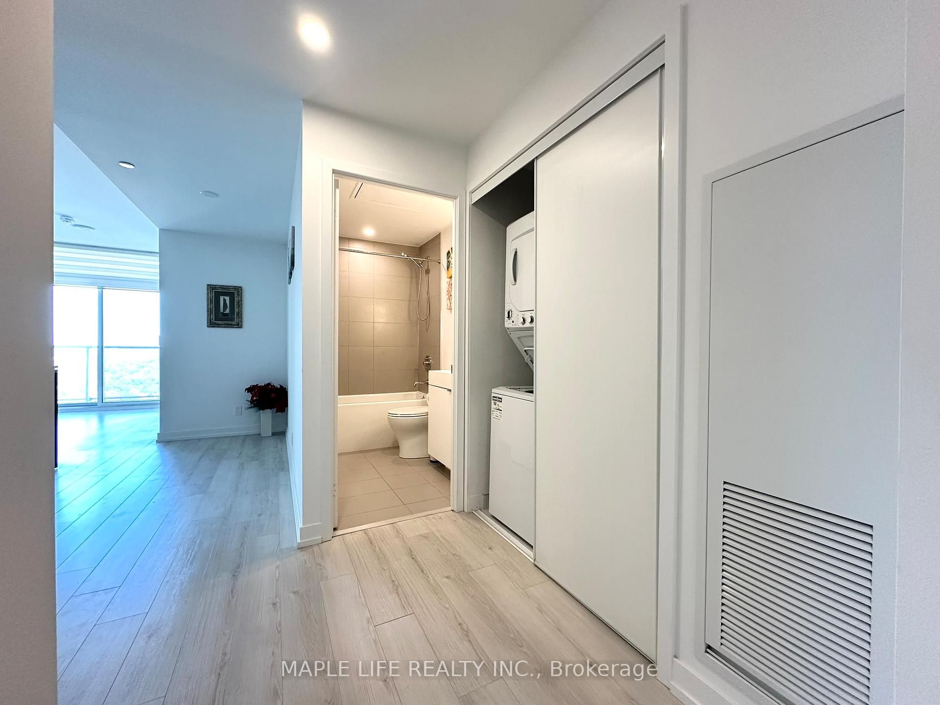 Photo 5 of Unit 1901, 33 Helendale Avenue, Toronto, Yonge-Eglinton — HOMEH