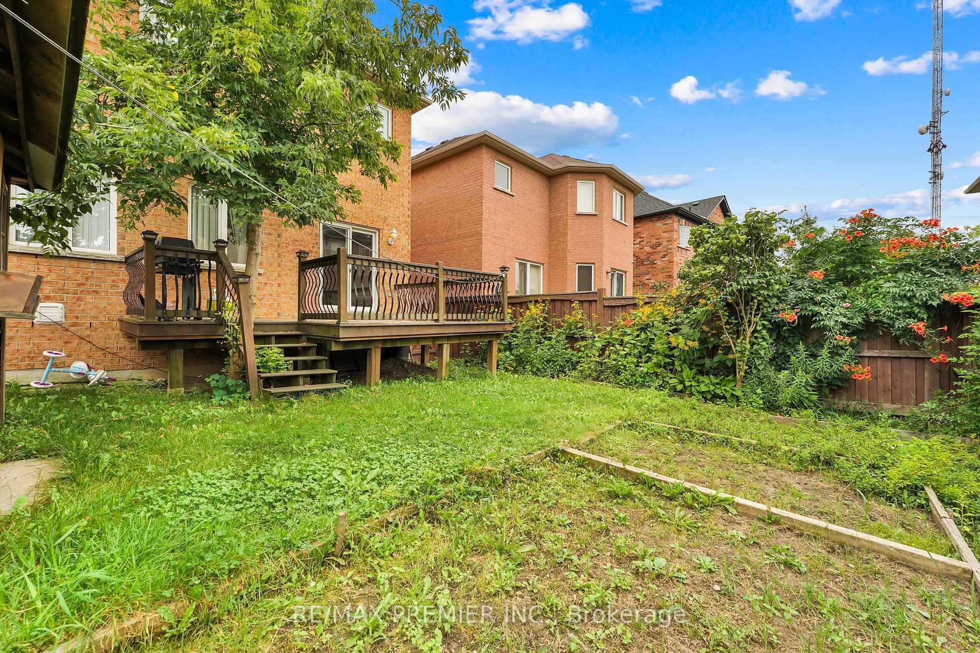 Photo 4 of Unit BSMT, 81 Greenview Circle, Vaughan, Maple — HOMEH