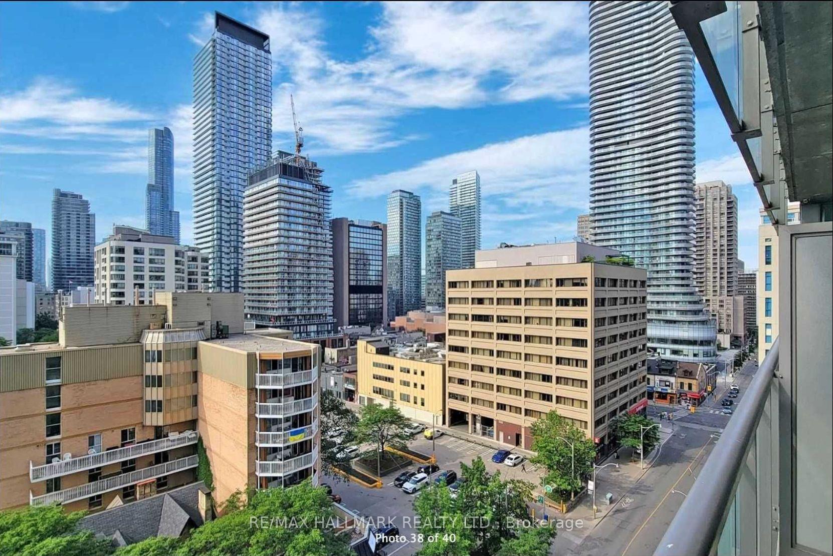 Photo 3 of Unit 901, 22 Wellesley Street E, Toronto, Church-Yonge Corridor — HOMEH