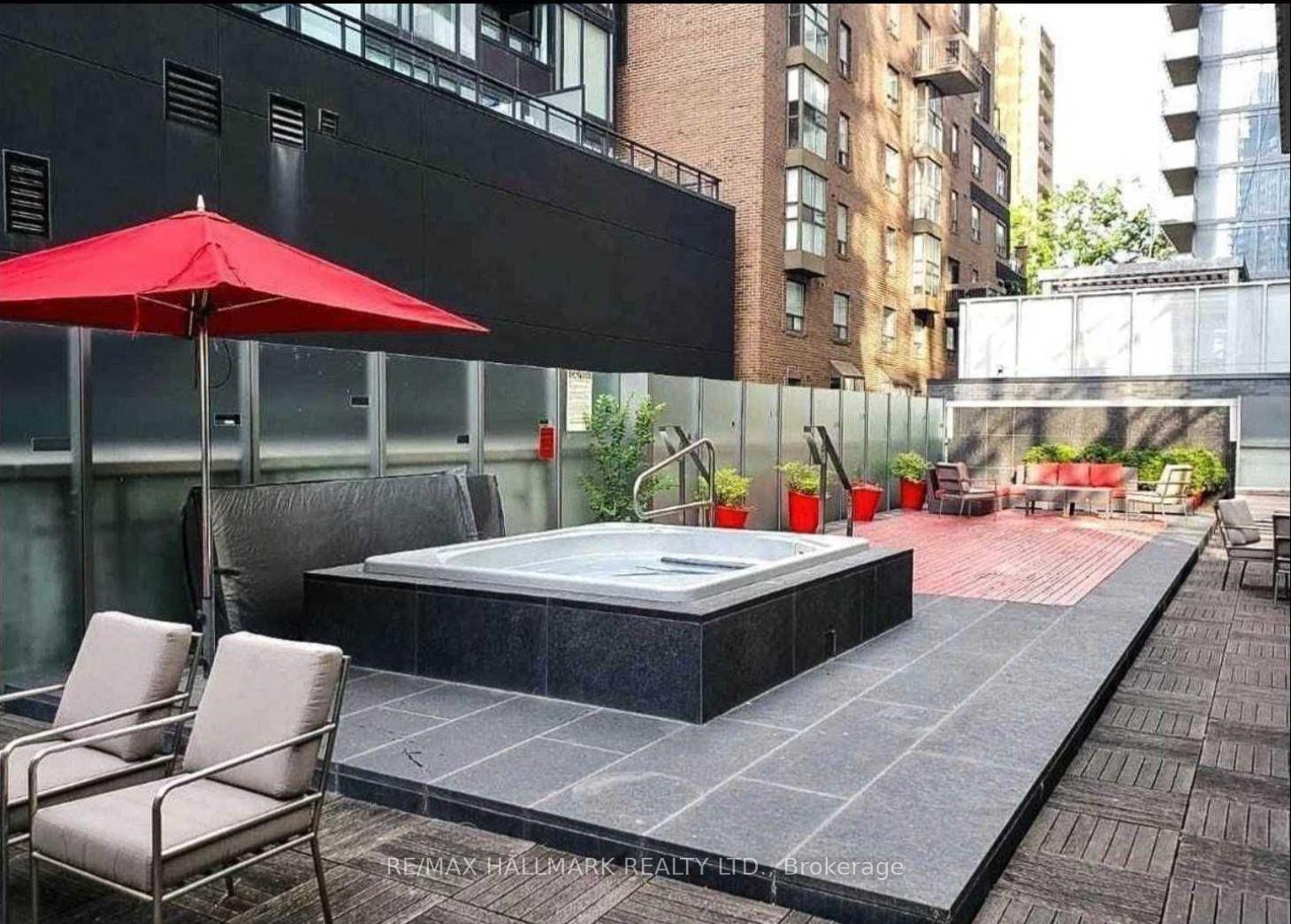 Photo 6 of Unit 901, 22 Wellesley Street E, Toronto, Church-Yonge Corridor — HOMEH