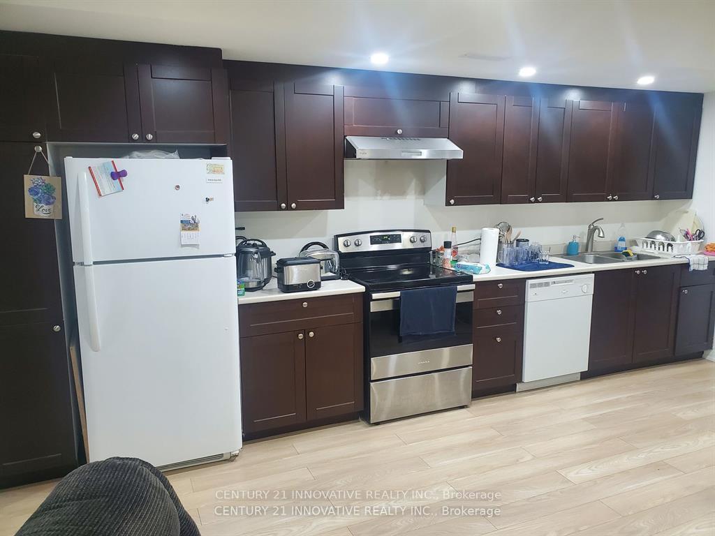Photo 8 of Unit Bsmt, 303 Bathurst Glen Drive, Vaughan, Patterson — HOMEH