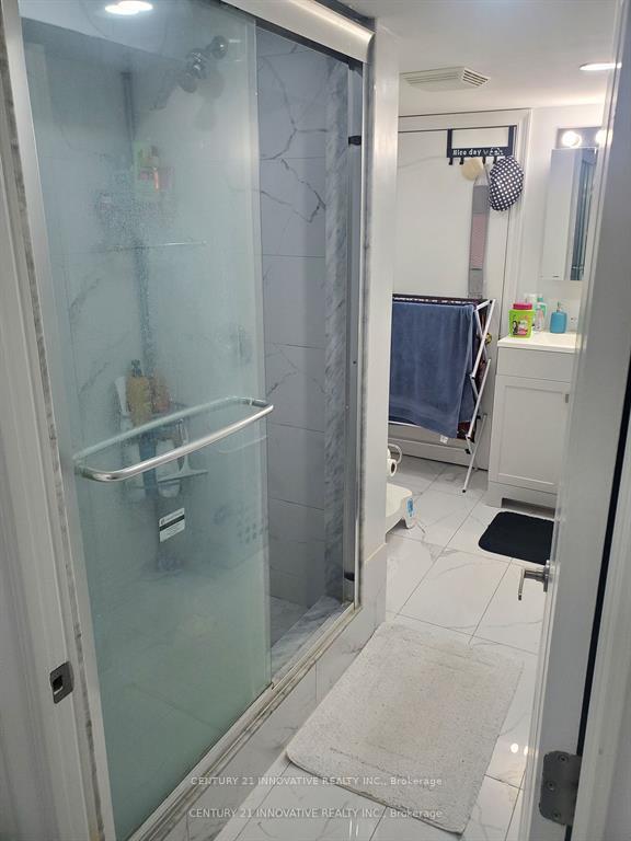 Photo 11 of Unit Bsmt, 303 Bathurst Glen Drive, Vaughan, Patterson — HOMEH