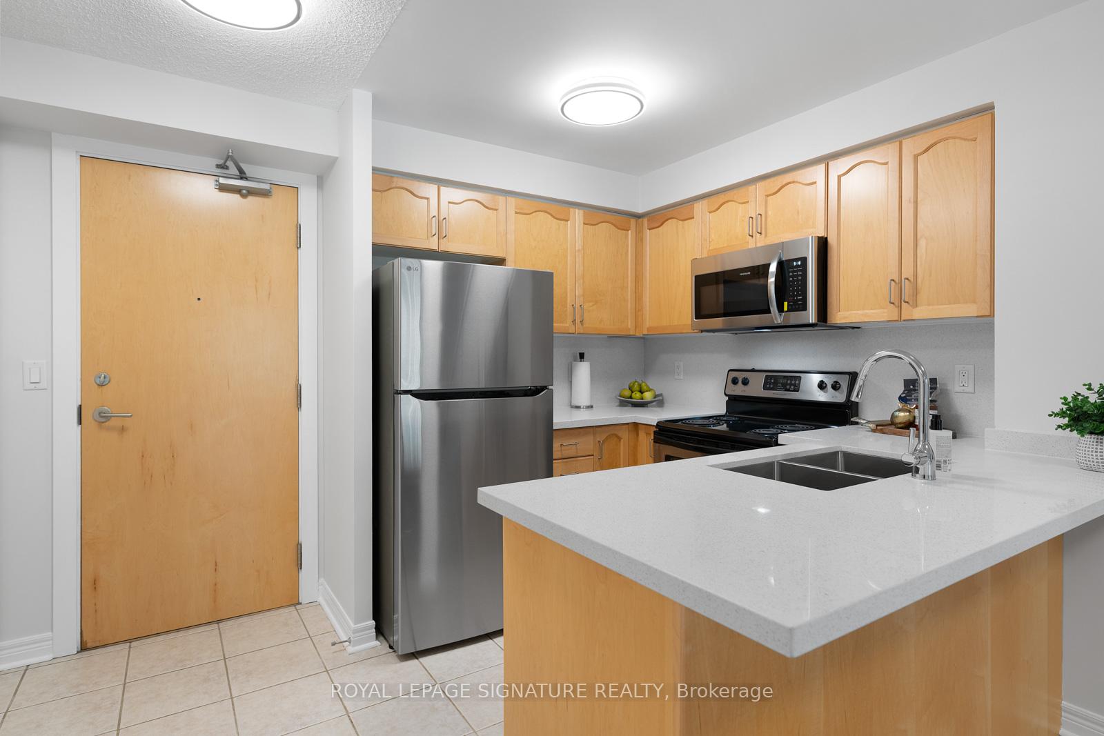 Photo 20 of Unit 605, 212 Eglinton Avenue E, Toronto, Mount Pleasant West — HOMEH