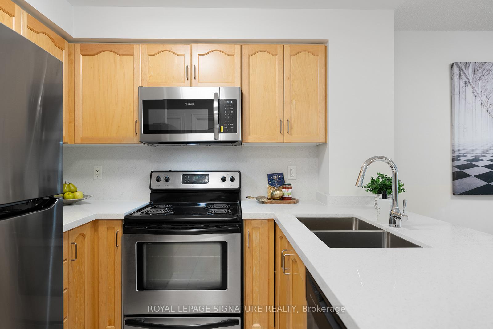 Photo 42 of Unit 605, 212 Eglinton Avenue E, Toronto, Mount Pleasant West — HOMEH