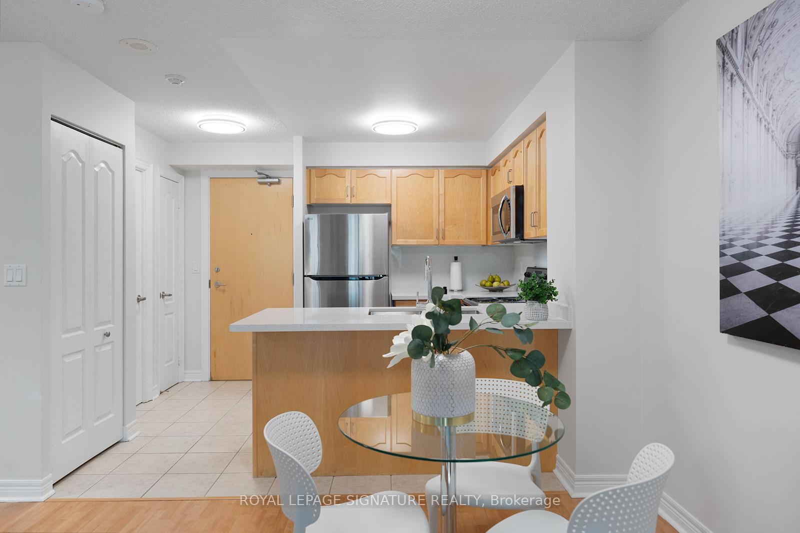 Photo 41 of Unit 605, 212 Eglinton Avenue E, Toronto, Mount Pleasant West — HOMEH