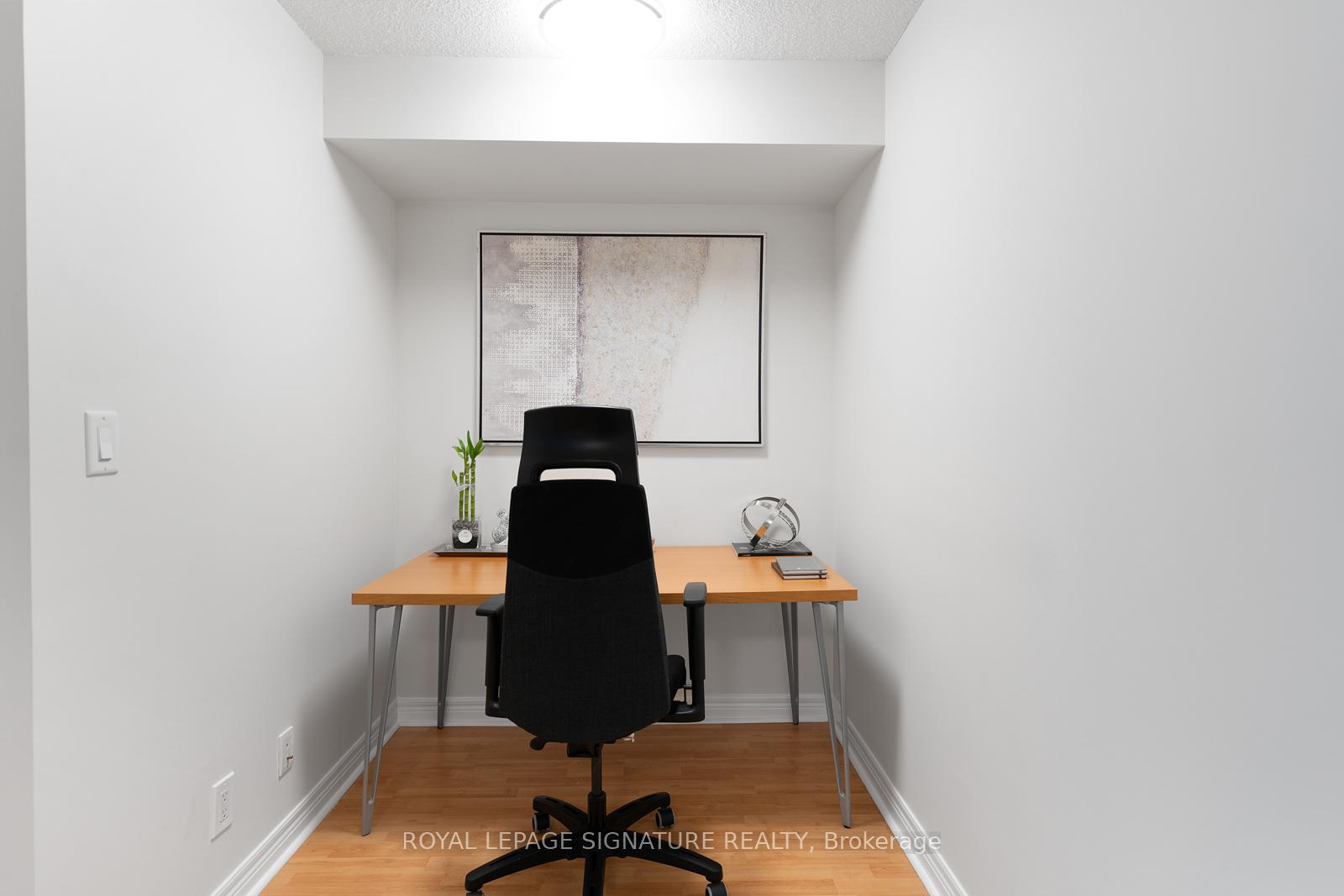Photo 12 of Unit 605, 212 Eglinton Avenue E, Toronto, Mount Pleasant West — HOMEH