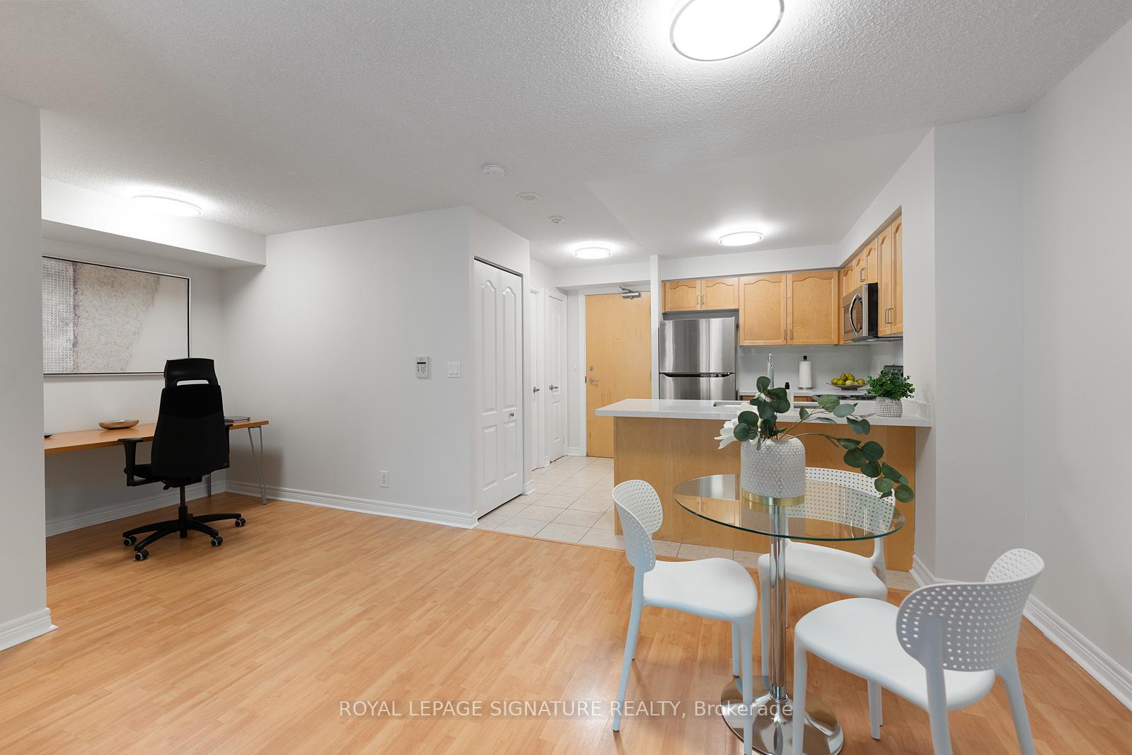 Photo 23 of Unit 605, 212 Eglinton Avenue E, Toronto, Mount Pleasant West — HOMEH