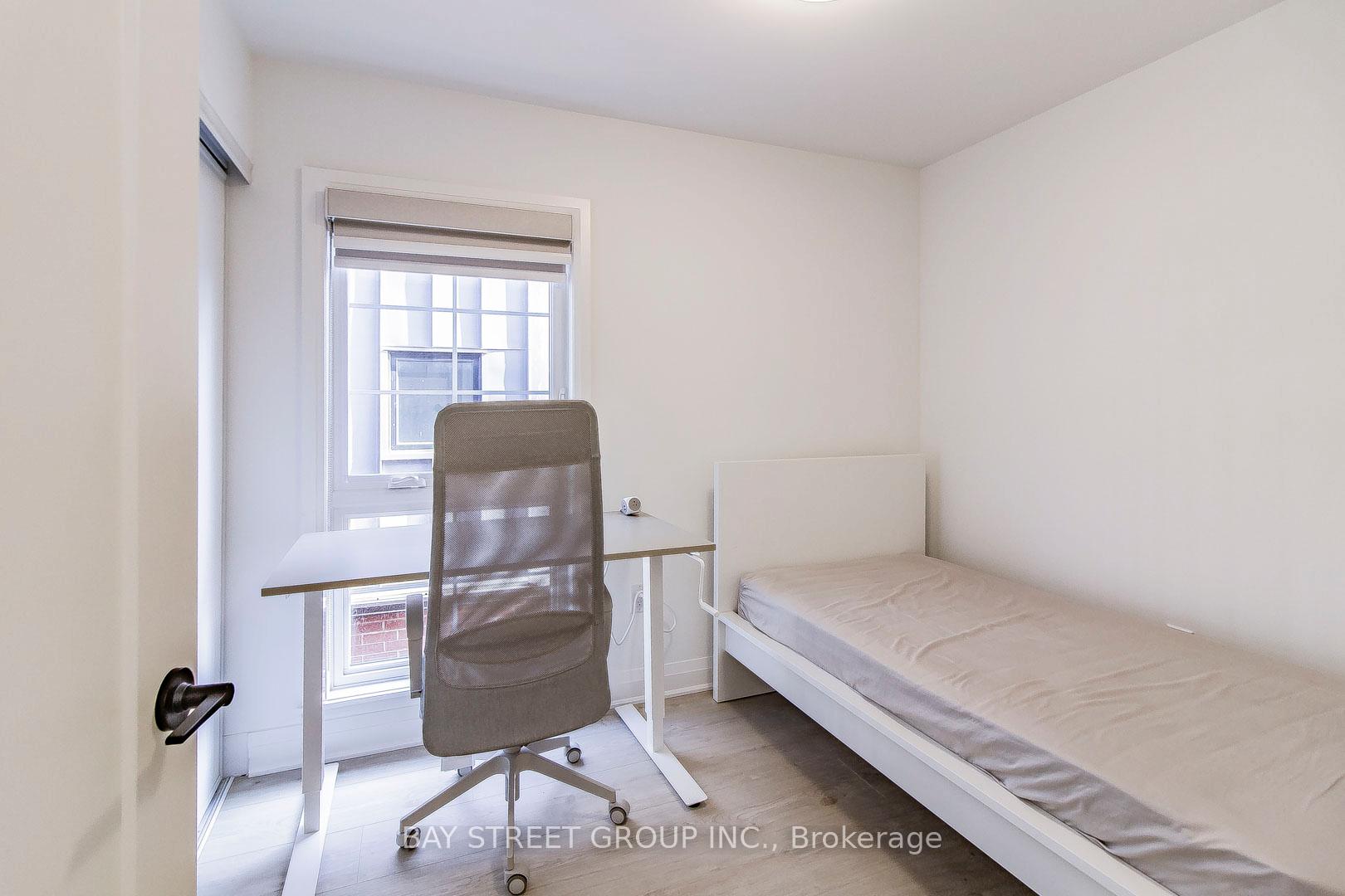 Photo 1 of Unit (Third level 2nd Br), 114 Alton Crescent, Vaughan, Uplands — HOMEH