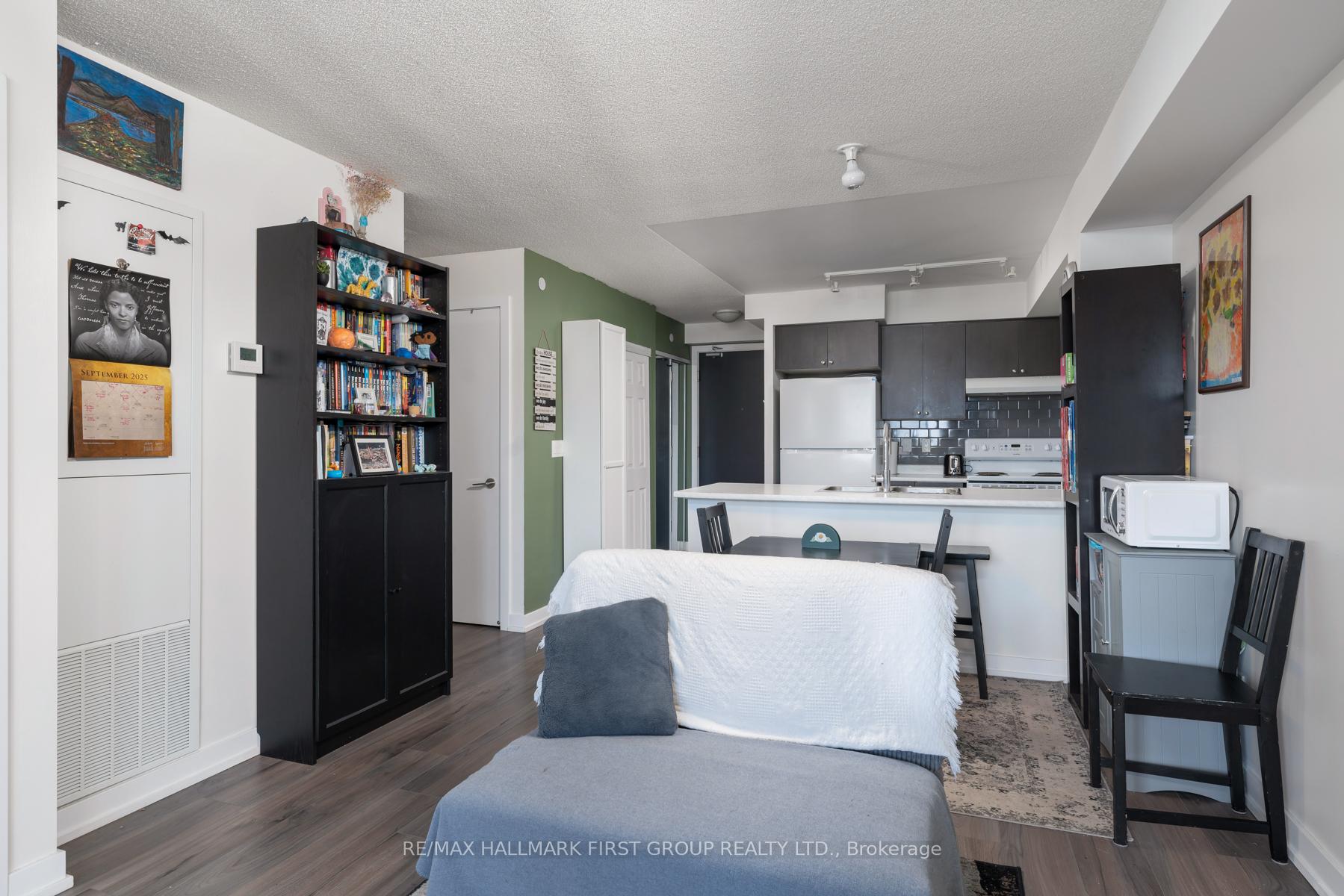 Photo 6 of Unit 613, 8 Trent Avenue, Toronto, East End-Danforth — HOMEH