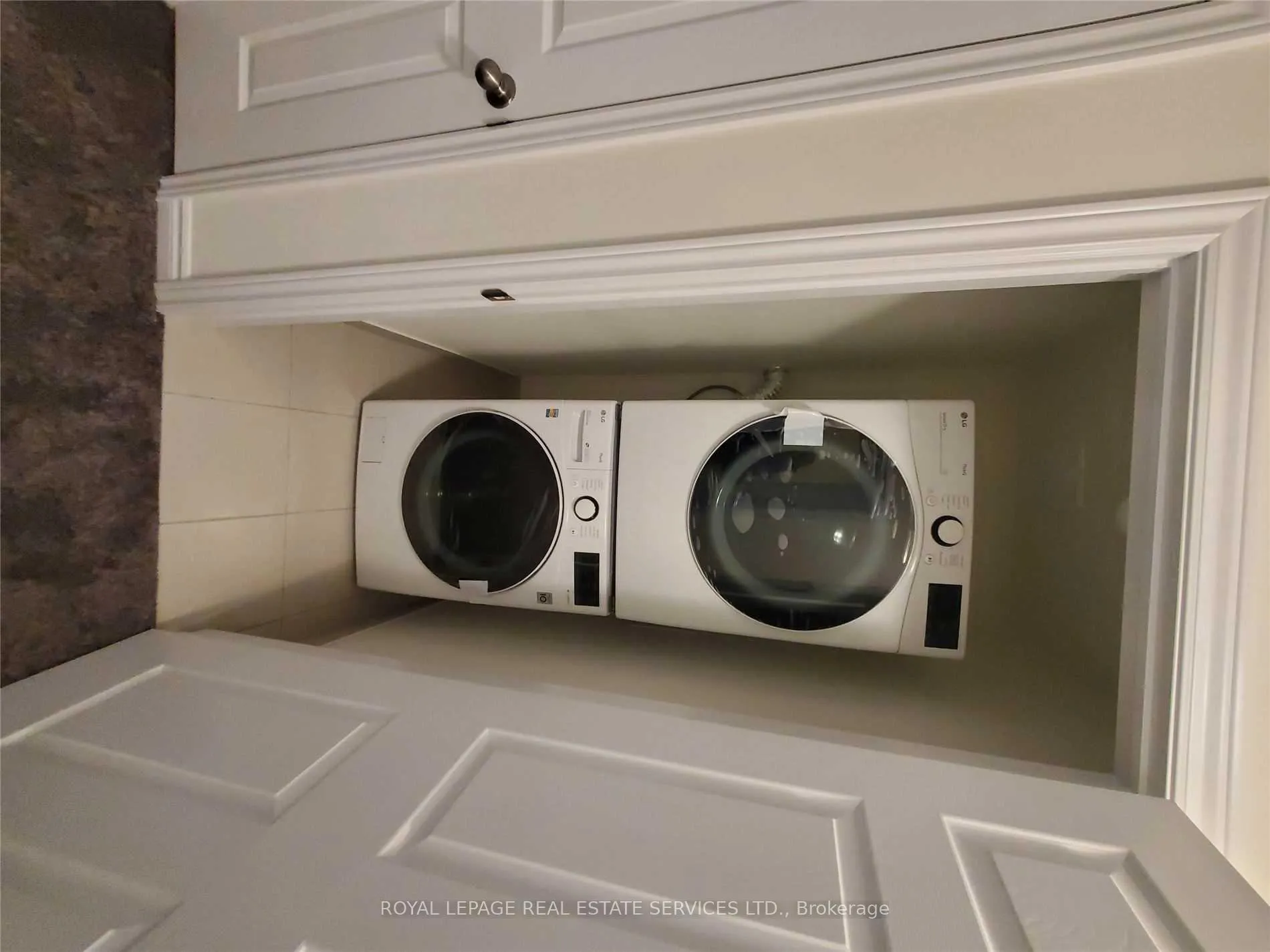 Photo 7 of Unit 31, 383 Dundas Street E, Hamilton, Waterdown — HOMEH