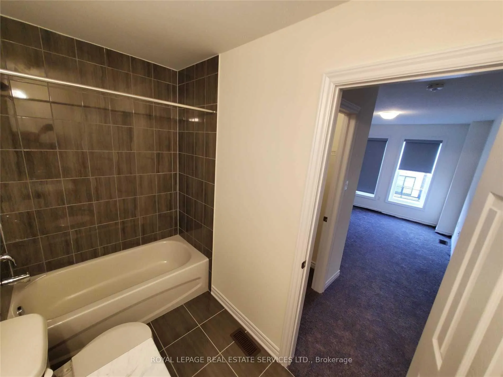 Photo 11 of Unit 31, 383 Dundas Street E, Hamilton, Waterdown — HOMEH