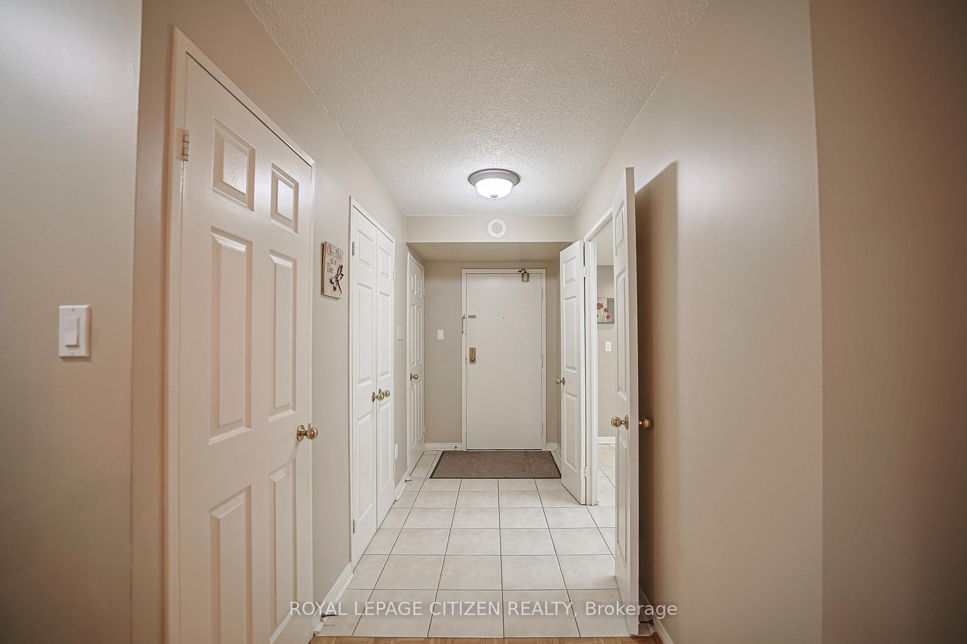 Photo 3 of Unit 217, 100 Arbors Lane, Vaughan, West Woodbridge — HOMEH