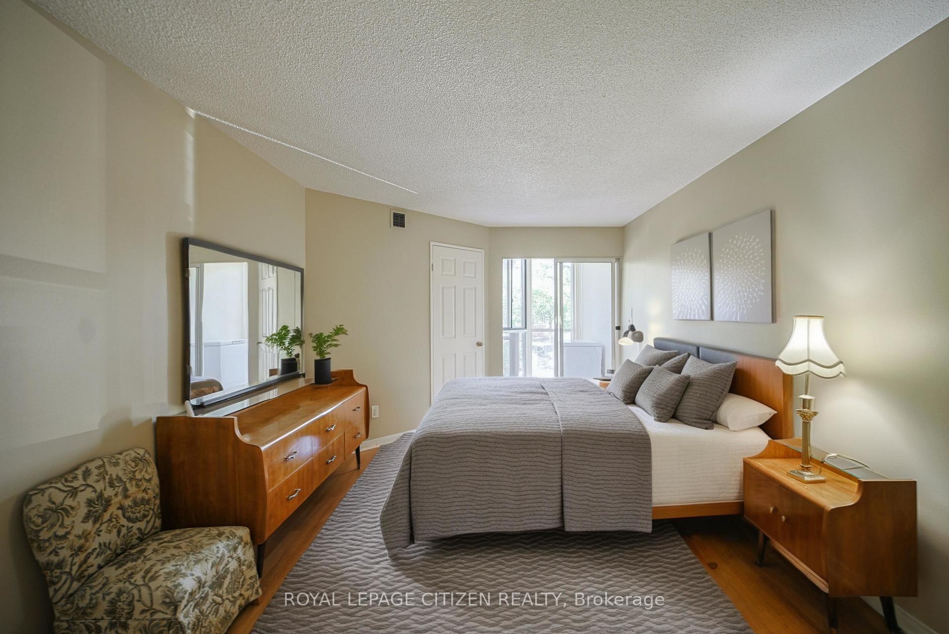 Photo 14 of Unit 217, 100 Arbors Lane, Vaughan, West Woodbridge — HOMEH
