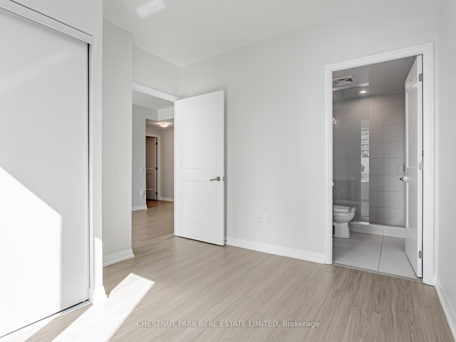 Photo 4 of Unit 1901, 25 Holly Street, Toronto, Mount Pleasant West — HOMEH