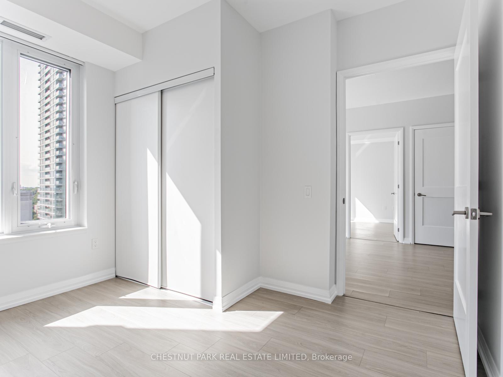 Photo 9 of Unit 1901, 25 Holly Street, Toronto, Mount Pleasant West — HOMEH