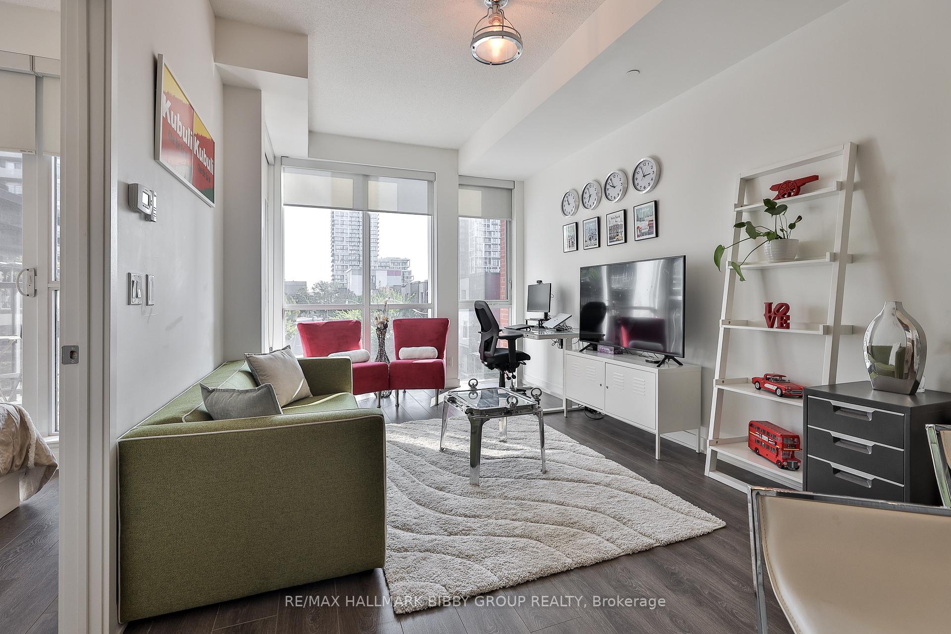 Front of Unit 307, 170 Sumach Street