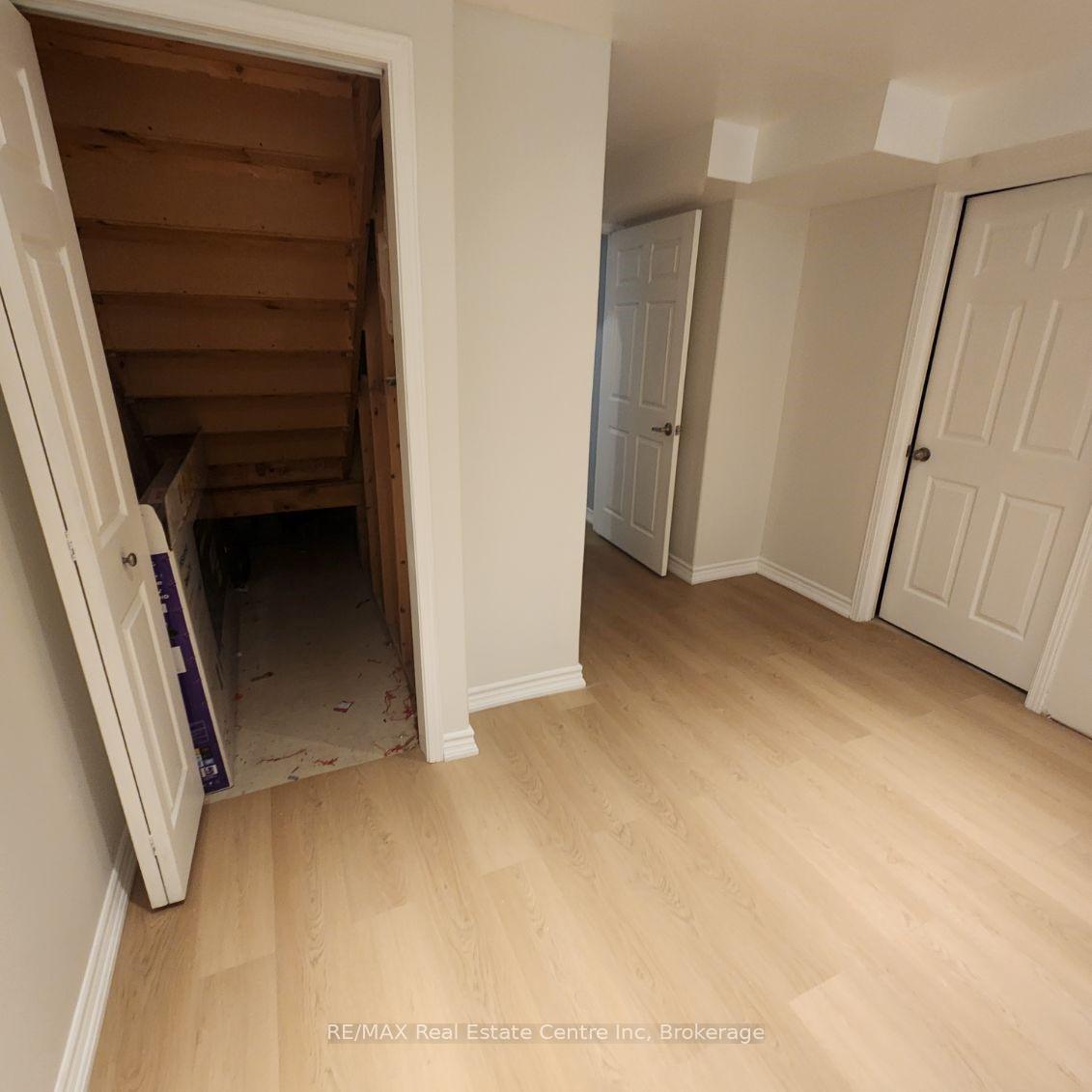 Photo 32 of 7 Warren Street, Guelph, Grange Road — HOMEH