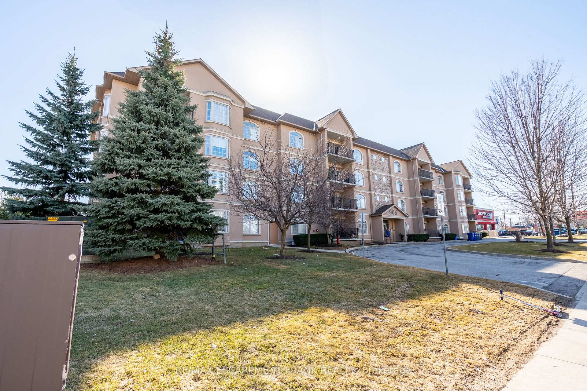 Photo 2 of Unit 309, 908 Mohawk Road E, Hamilton, Huntington — HOMEH