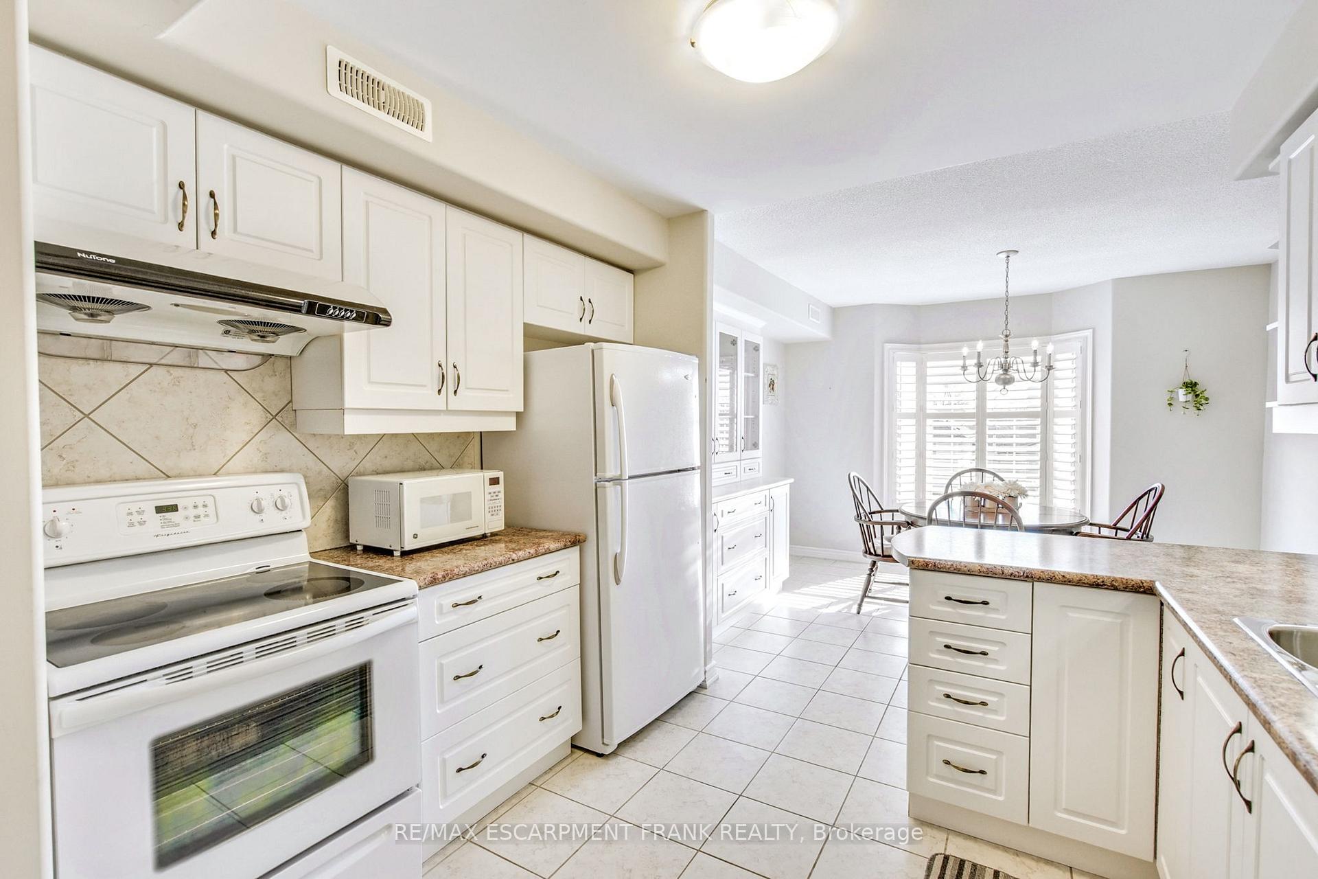 Photo 25 of Unit 309, 908 Mohawk Road E, Hamilton, Huntington — HOMEH