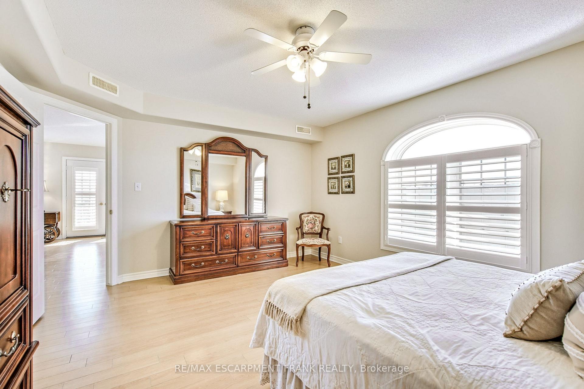 Photo 20 of Unit 309, 908 Mohawk Road E, Hamilton, Huntington — HOMEH