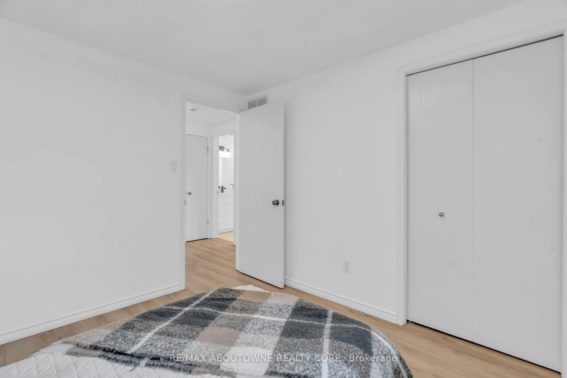 Photo 22 of 11 Bushmills Crescent, Guelph, Willow West/Sugarbush/West Acres — HOMEH