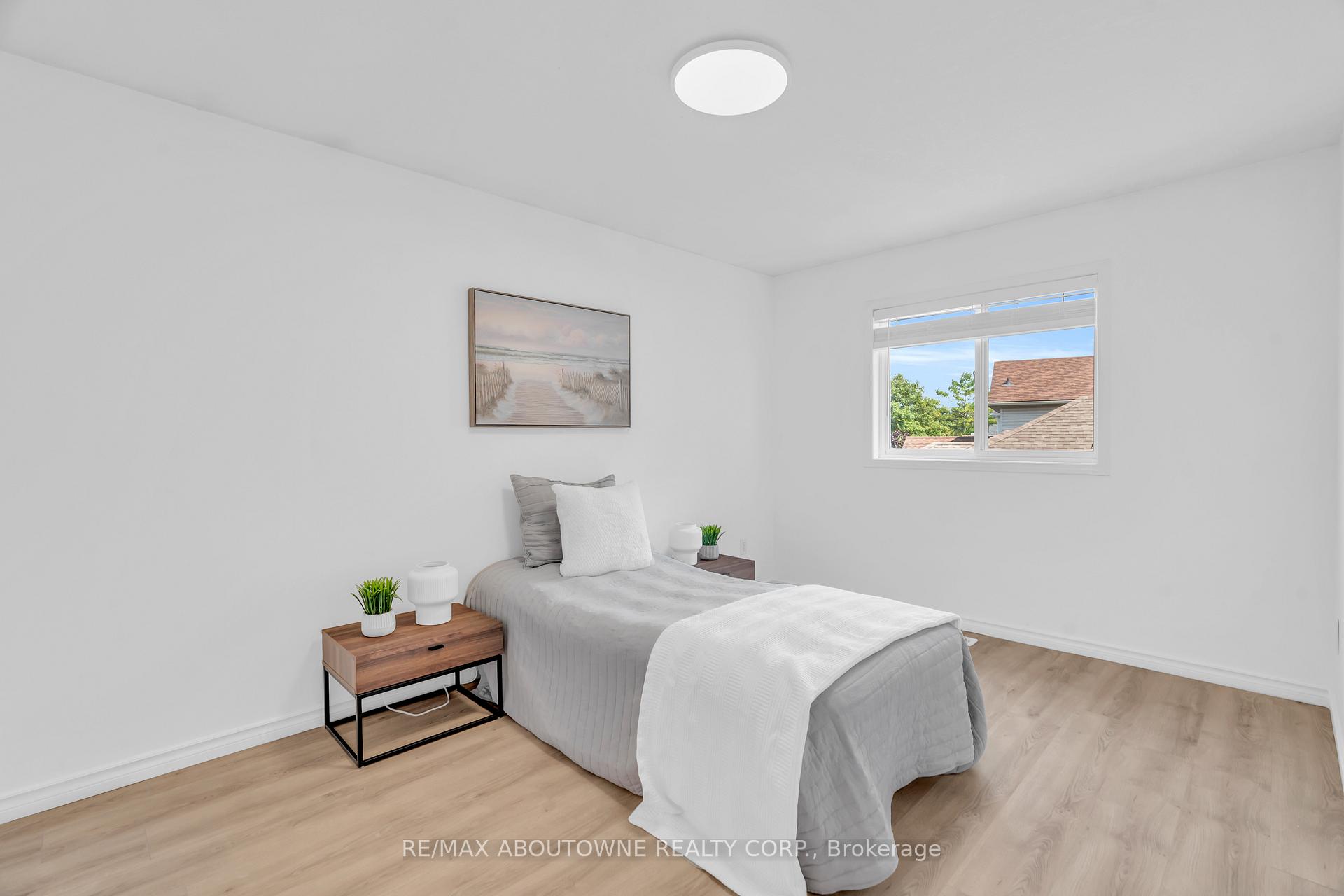 Photo 23 of 11 Bushmills Crescent, Guelph, Willow West/Sugarbush/West Acres — HOMEH