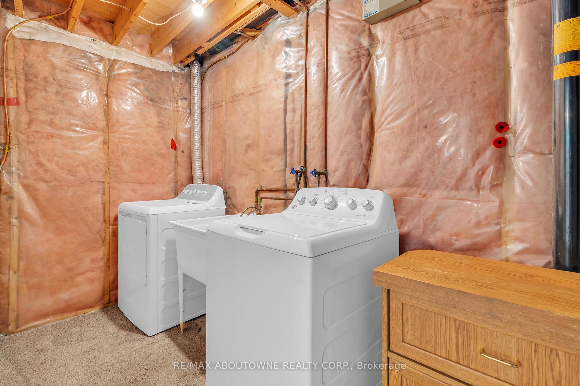 Photo 37 of 11 Bushmills Crescent, Guelph, Willow West/Sugarbush/West Acres — HOMEH