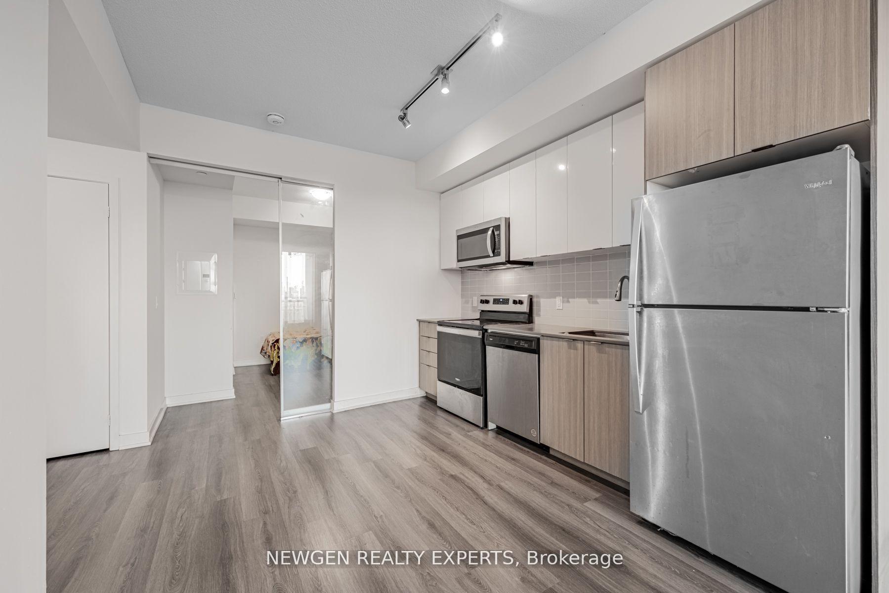 Photo 7 of Unit 1007, 859 The Queensway, Etobicoke, Stonegate-Queensway — HOMEH