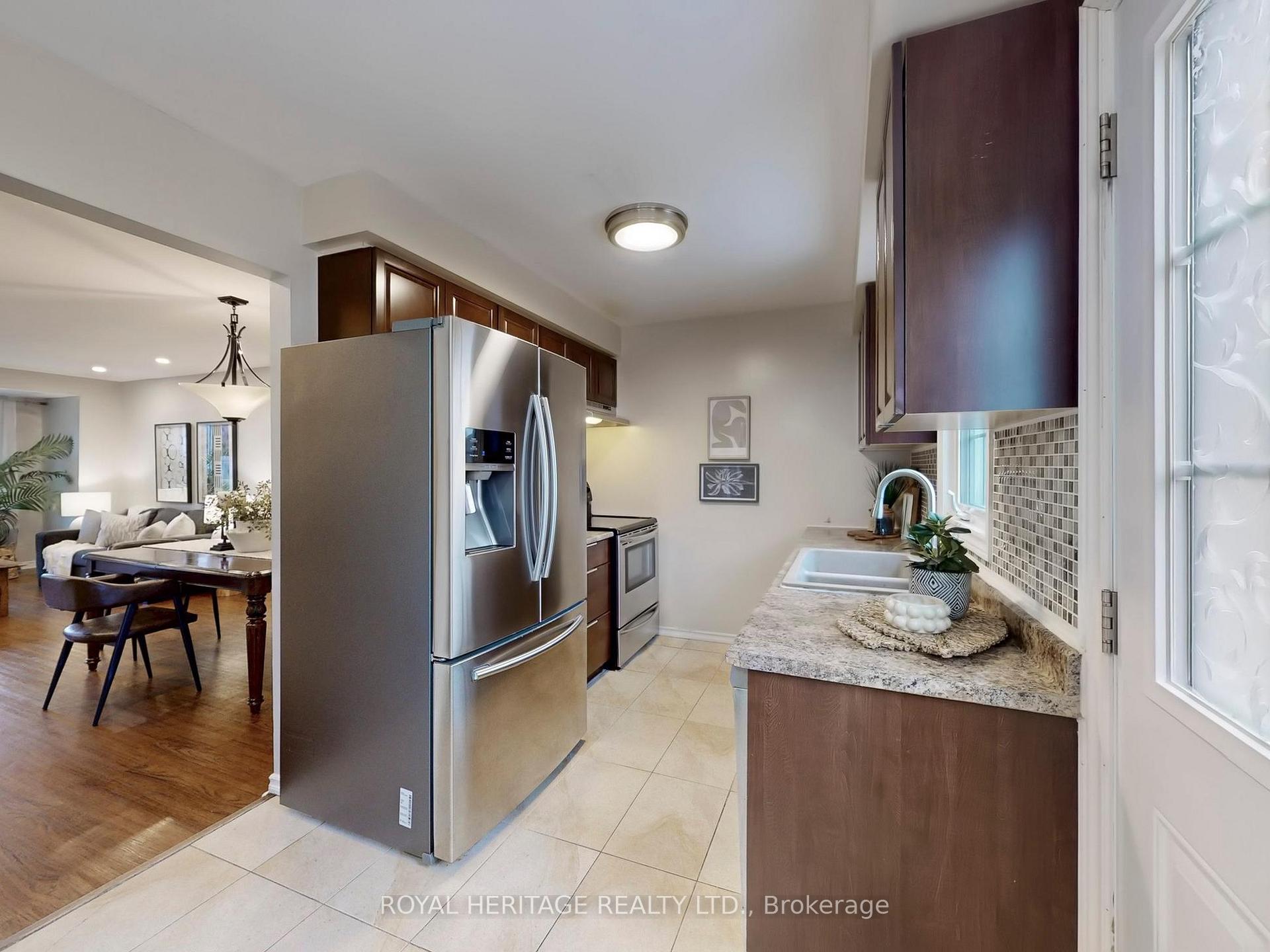 Photo 9 of Unit 45, 10 Bassett Boulevard, Whitby, Pringle Creek — HOMEH