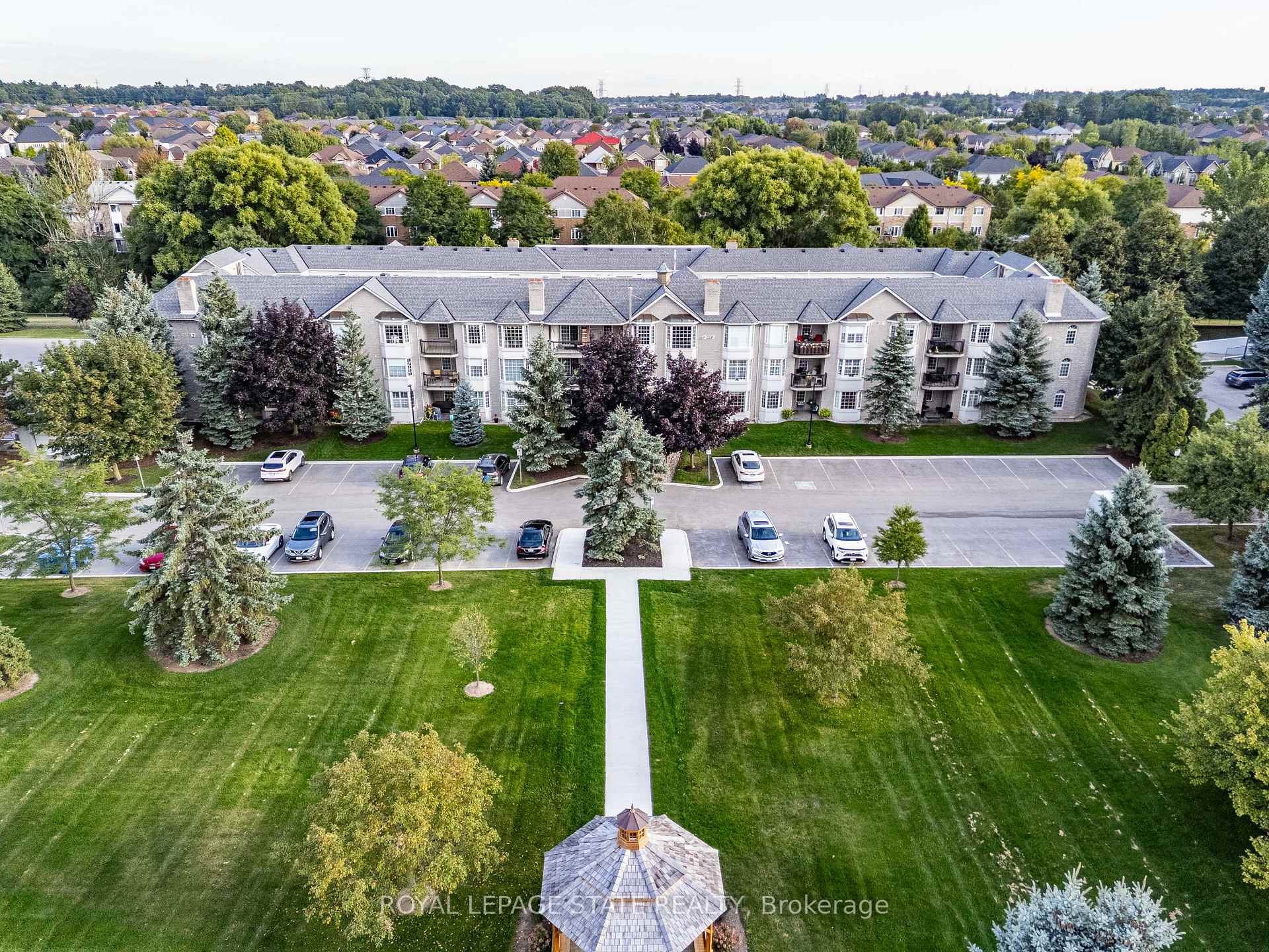 Photo 25 of Unit 101, 980 Golf Links Road, Hamilton, Meadowlands — HOMEH